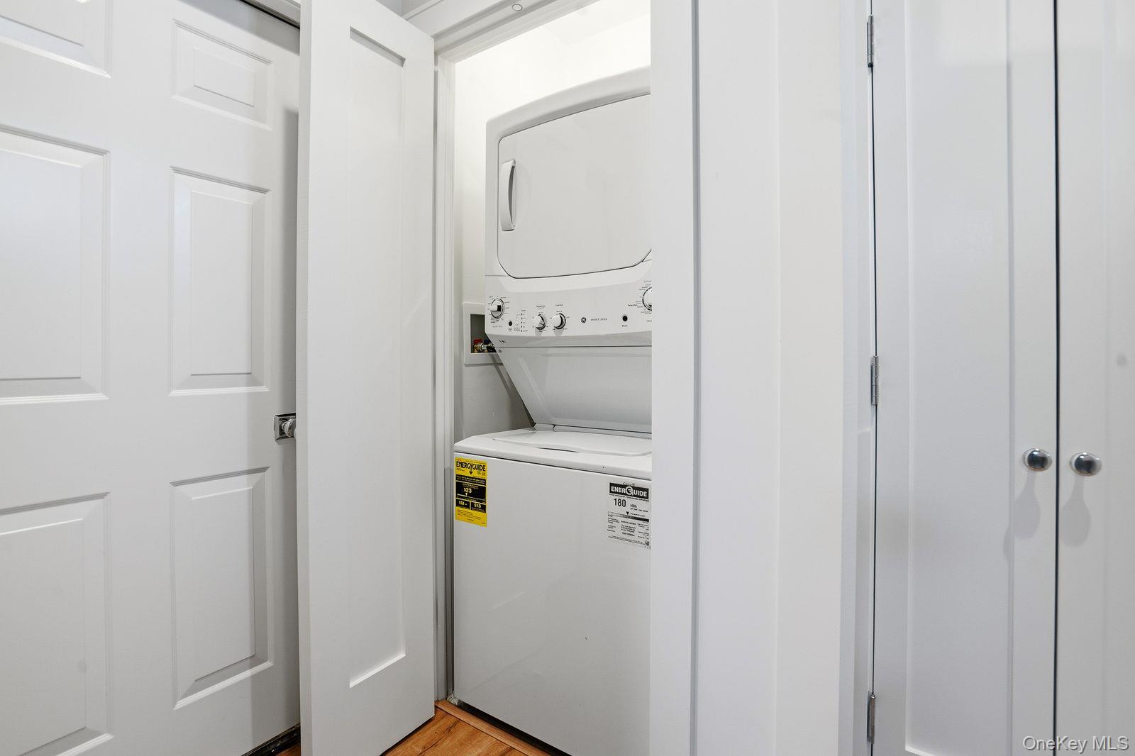 #11 photo, 71 Henry Avenue, 뉴욕주 Harrison , NY 10528