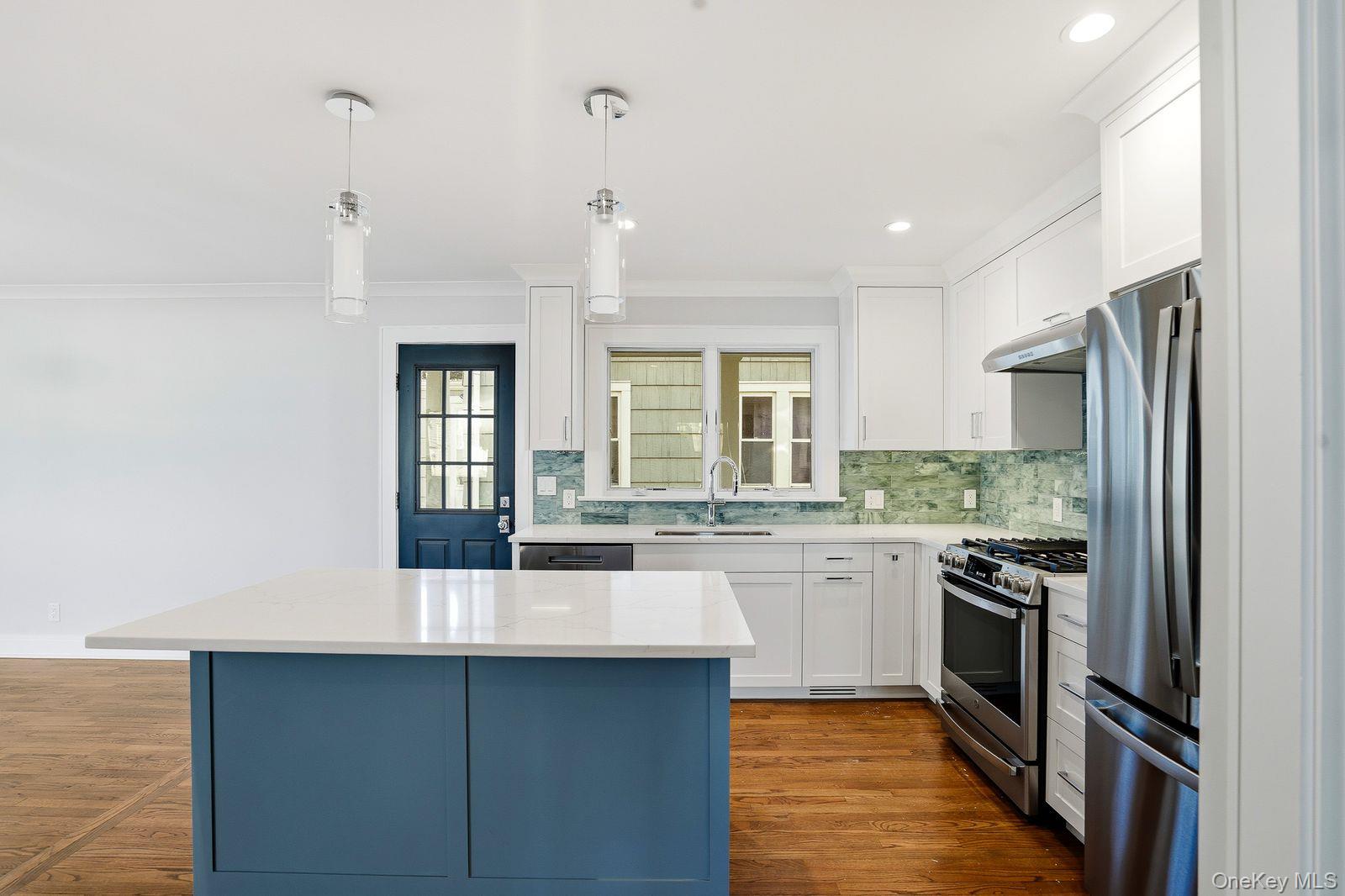 #4 photo, 71 Henry Avenue, 뉴욕주 Harrison , NY 10528