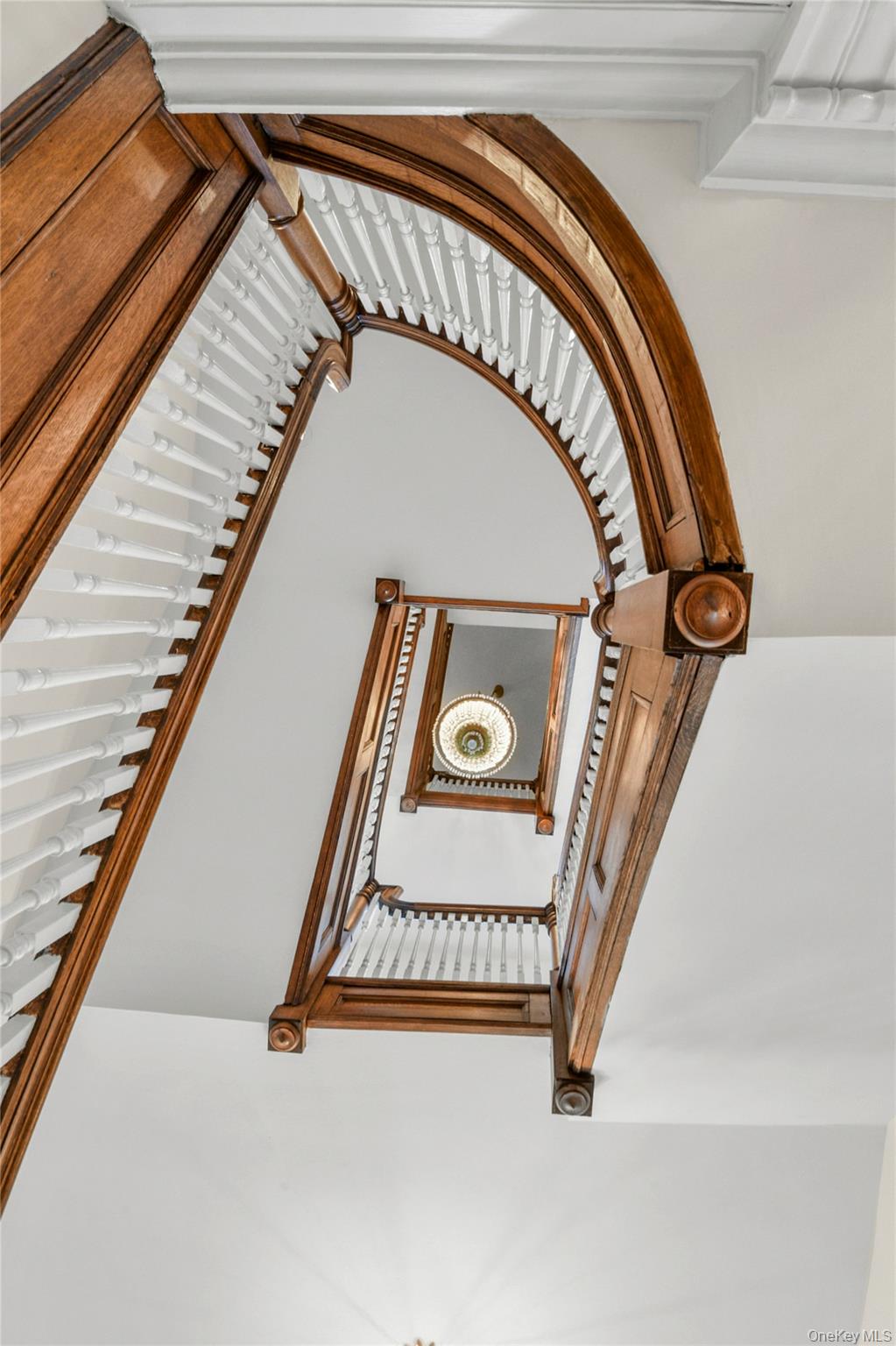 #16 photo, 203 Corlies Avenue, Pelham , NY 10803