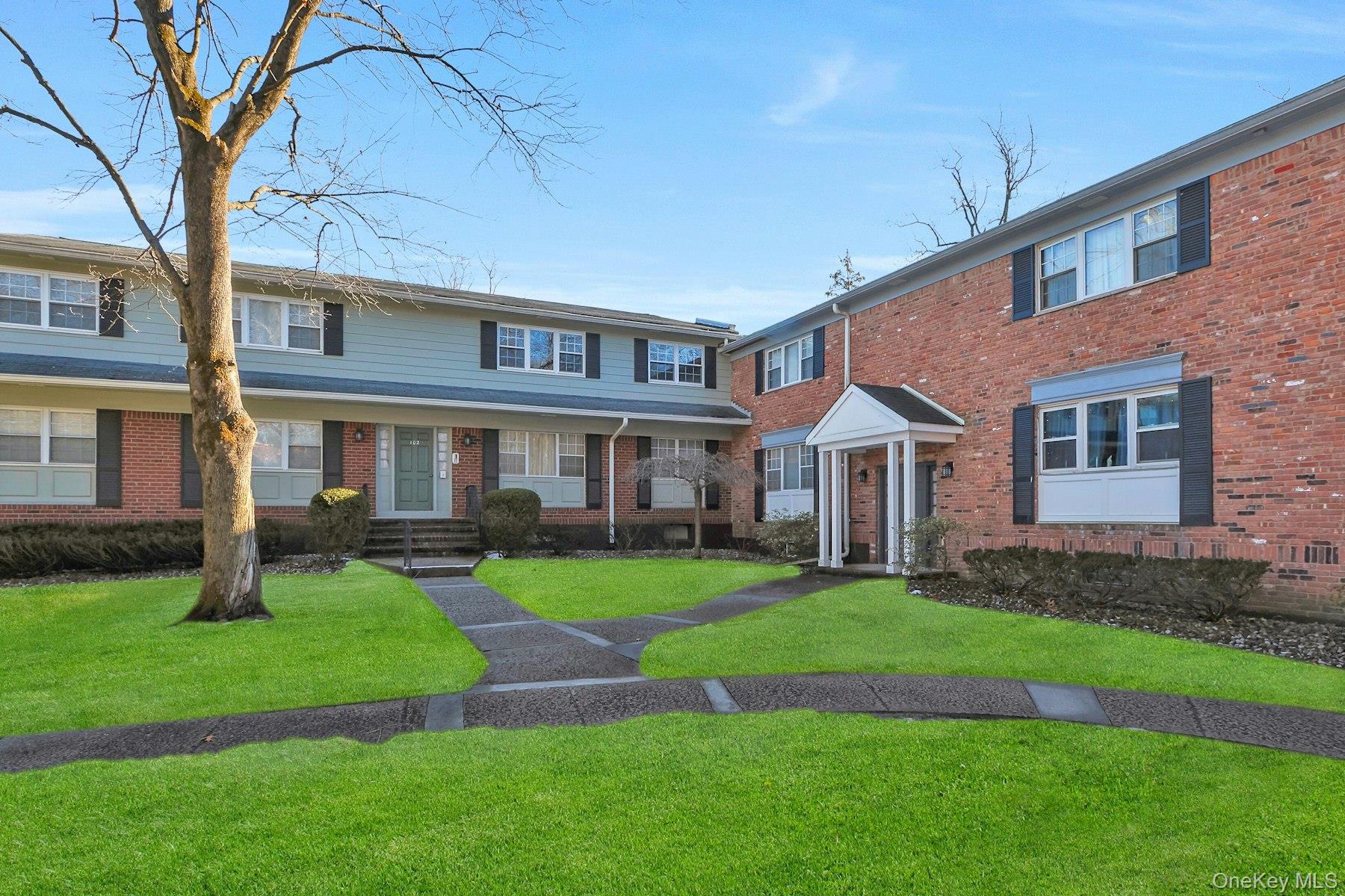 #2 photo, 102 Yorkshire Drive, Suffern , NY 10901