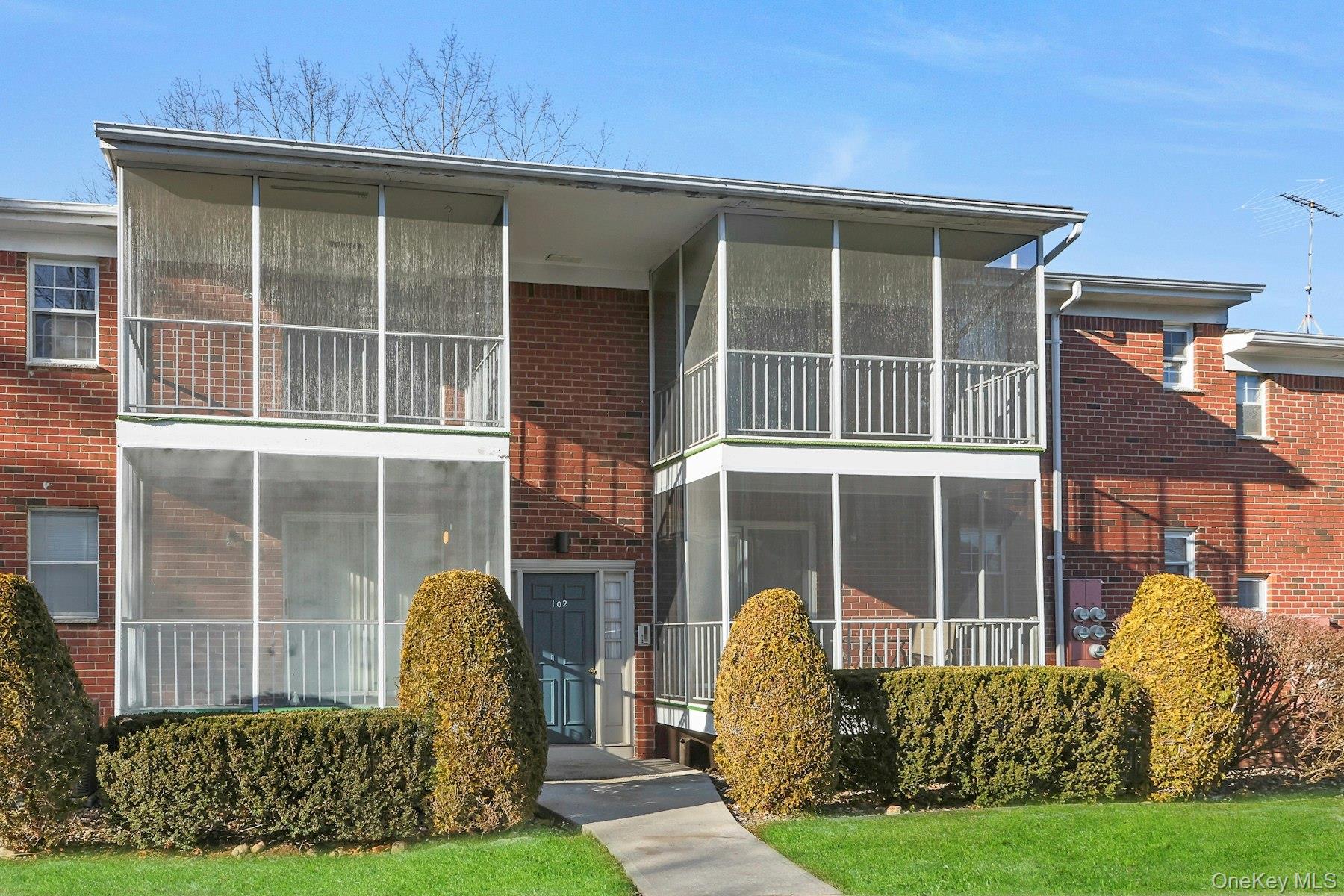 #3 photo, 102 Yorkshire Drive, Suffern , NY 10901