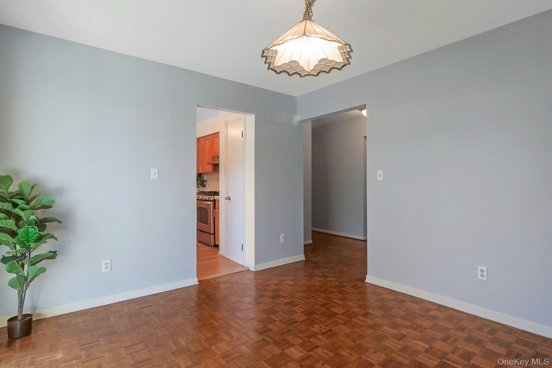 #6 photo, 102 Yorkshire Drive, Suffern , NY 10901