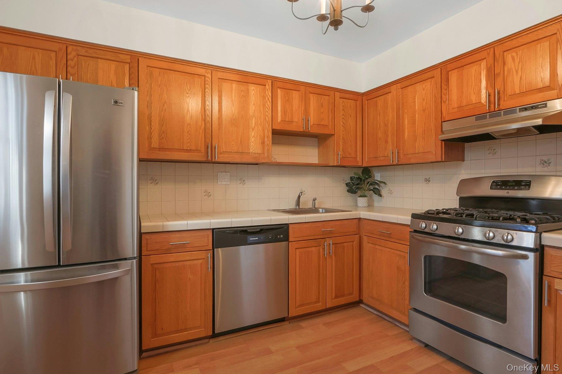 #9 photo, 102 Yorkshire Drive, Suffern , NY 10901