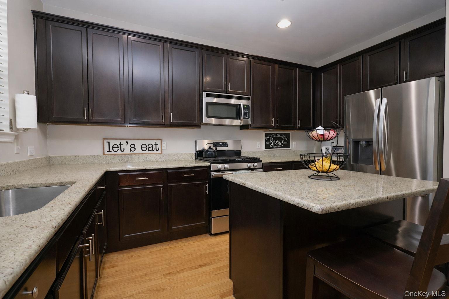 #13 photo, 1210 Hawthorn Way, New Windsor , NY 12553