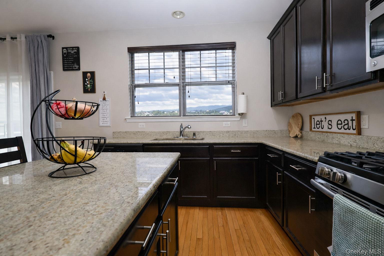 #14 photo, 1210 Hawthorn Way, New Windsor , NY 12553