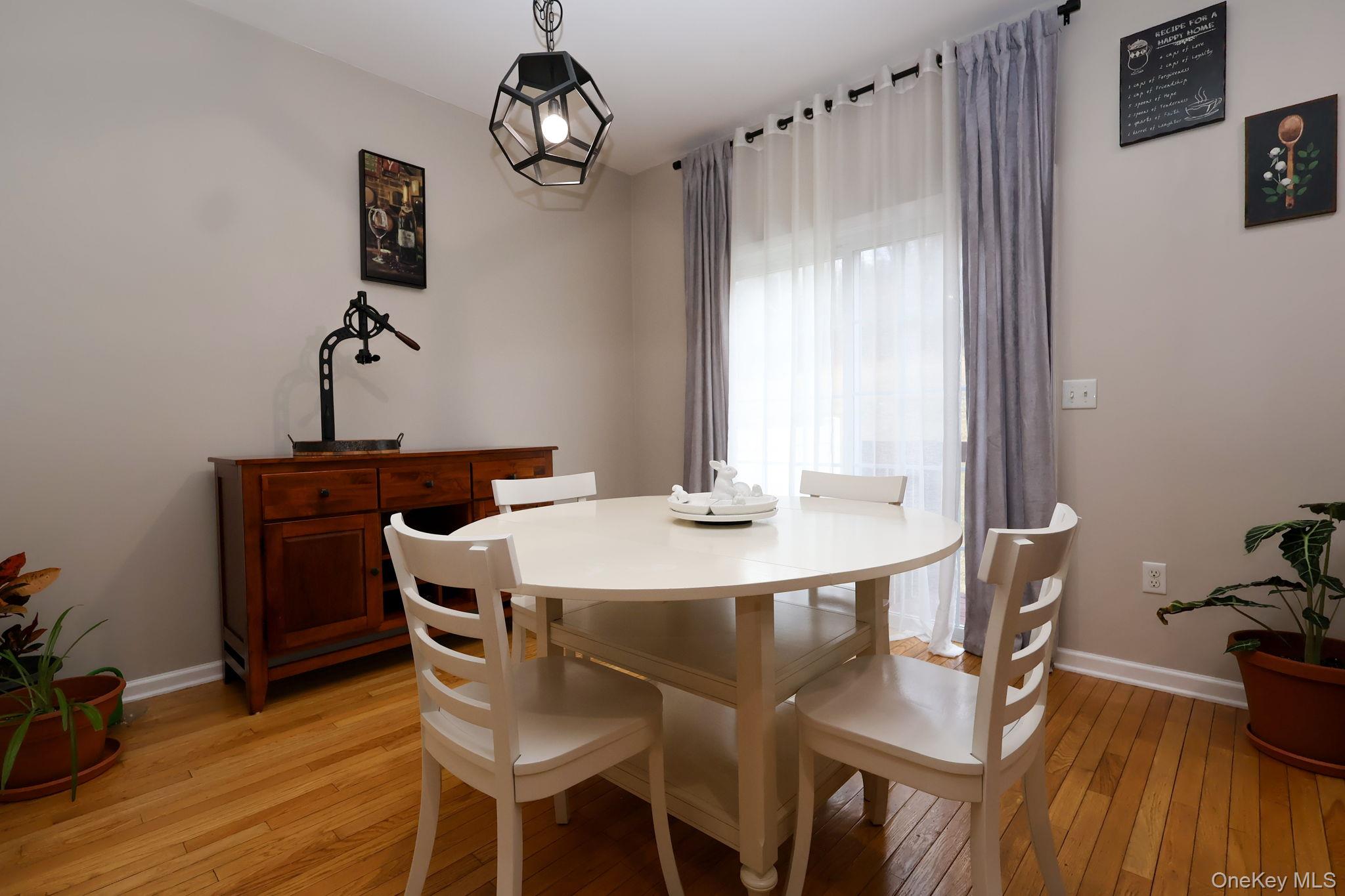 #16 photo, 1210 Hawthorn Way, New Windsor , NY 12553