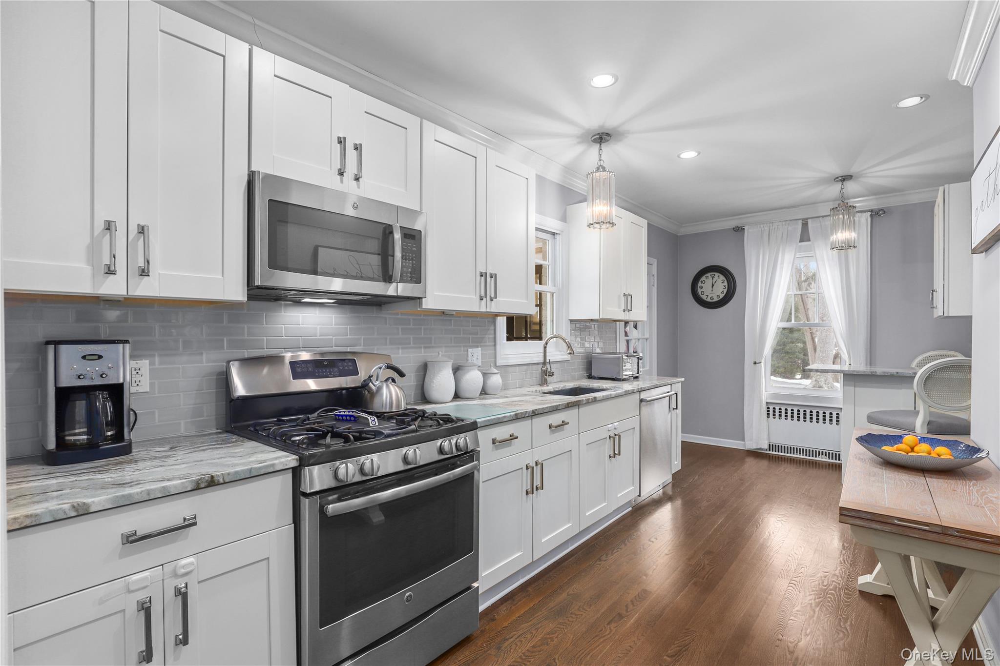 #8 photo, 35 Hamilton Road, Chappaqua , NY 10514