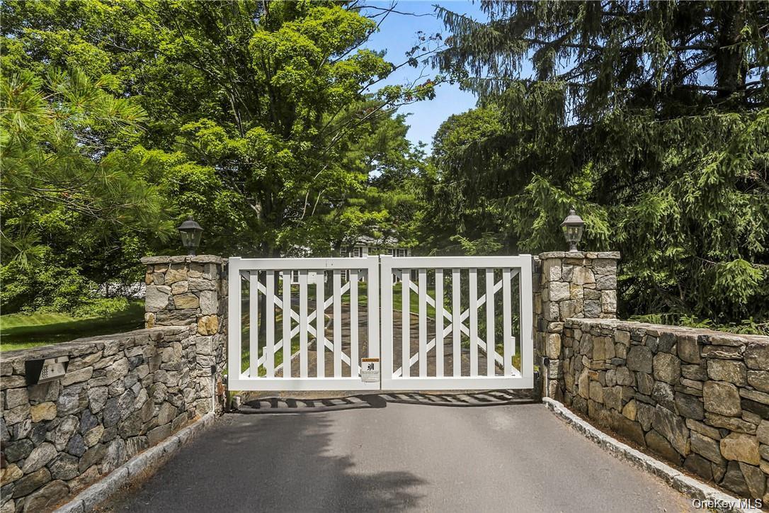 #2 photo, 22 Long Meadow Road, Bedford , NY 10506