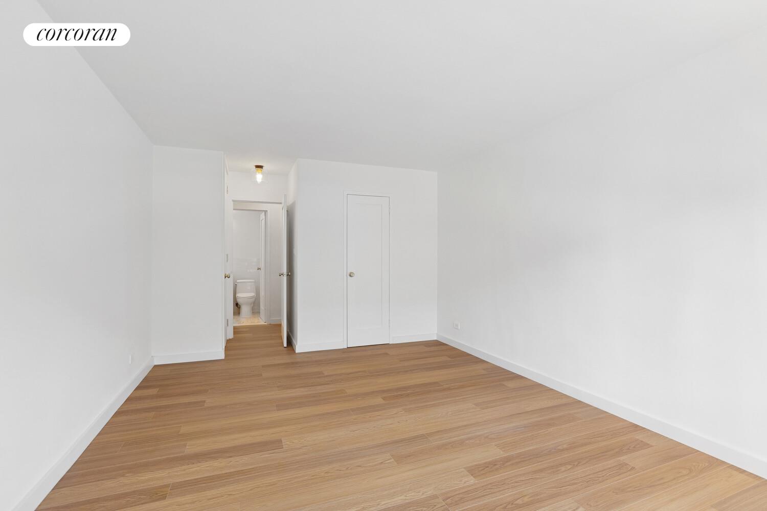 #8 photo, New York City, Yorkville , NY 10128