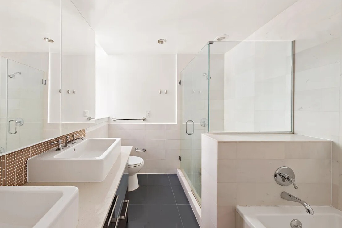 #13 photo, 125 W 22ND Street, Chelsea , NY 10011