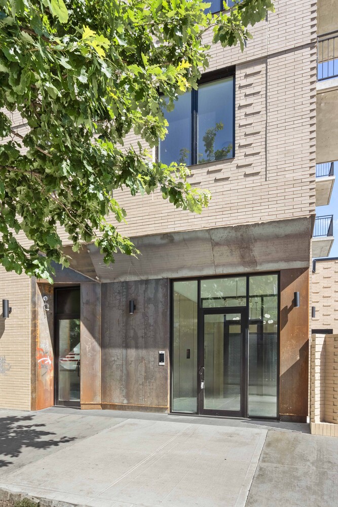 #6 photo, 1 LENOX Road, הברונקס Flatbush , NY 11226