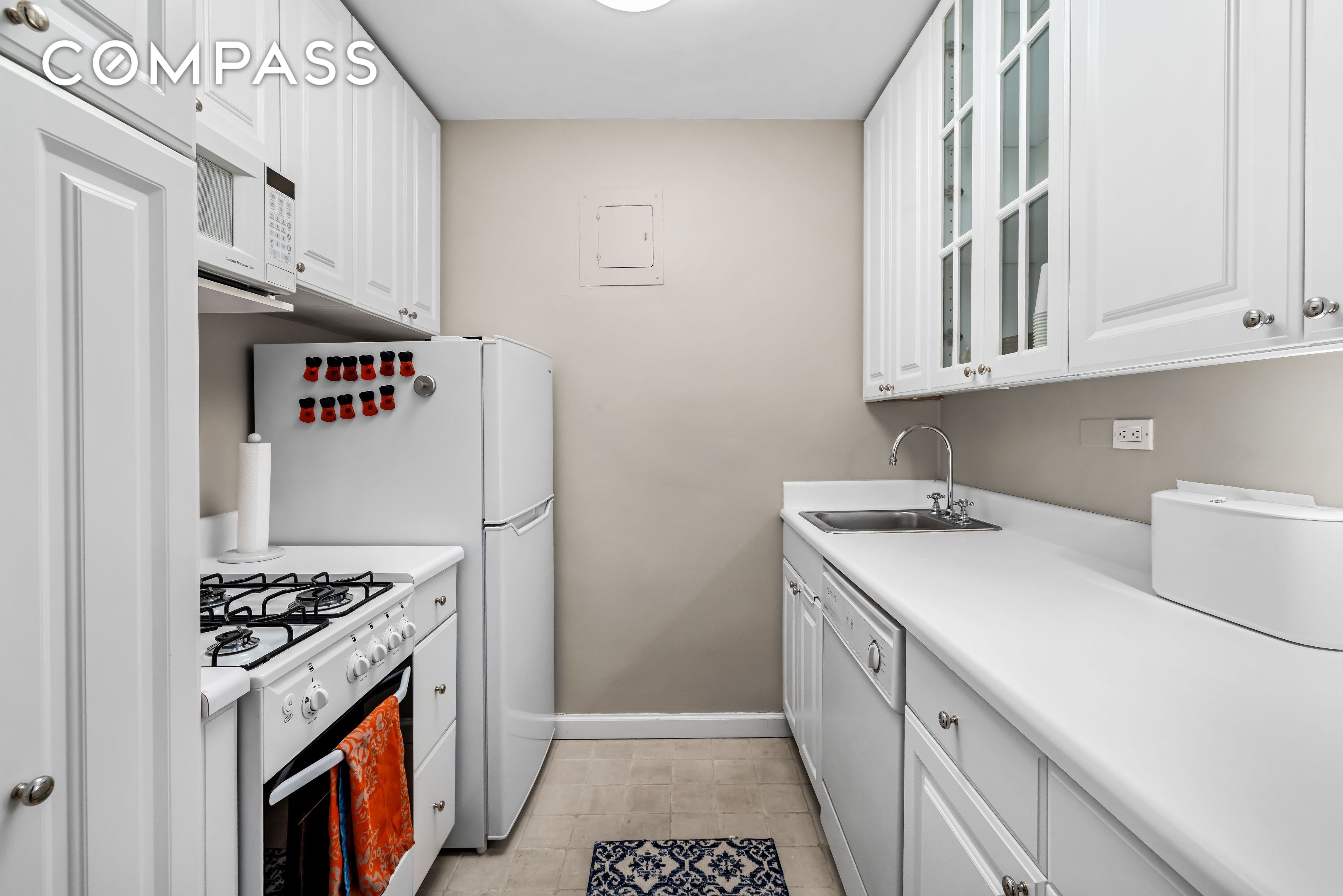 #8 photo, 123 E 75th Street, Lenox Hill , NY 10021