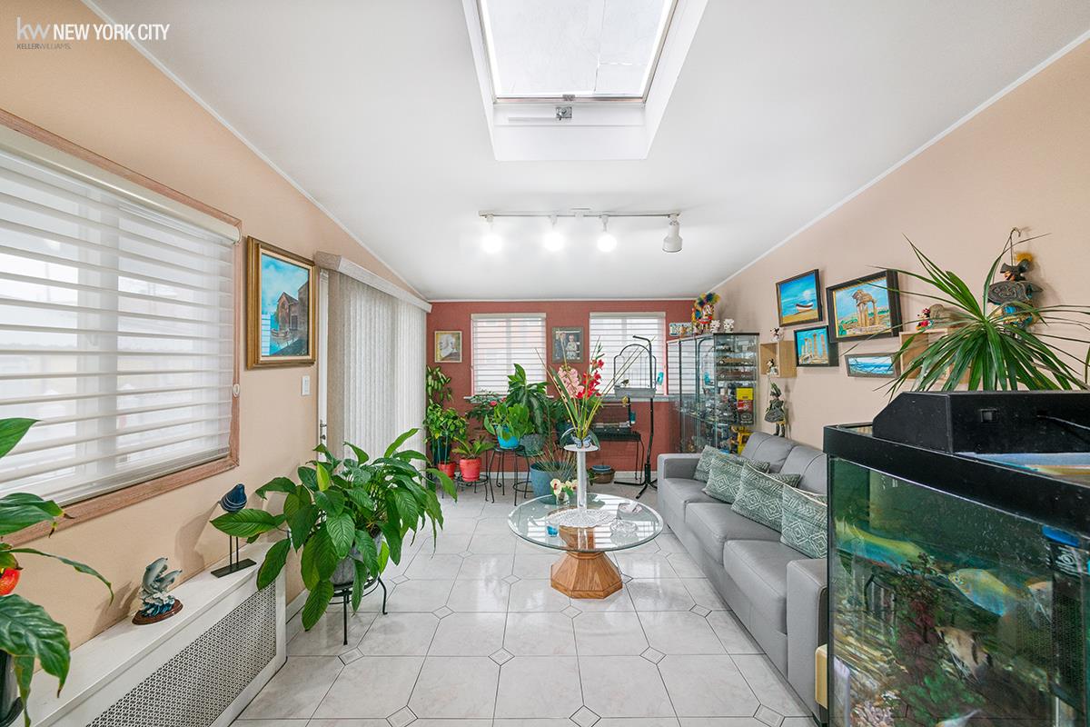 #5 photo, 2044 W 8th Street, Gravesend , NY 11223