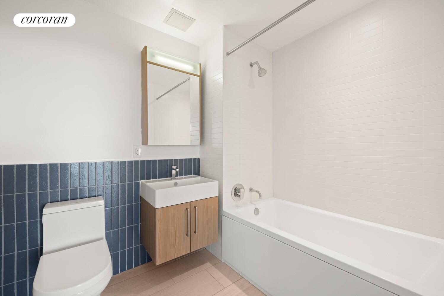 #8 photo, Brooklyn, הברונקס Downtown Brooklyn , NY 11201