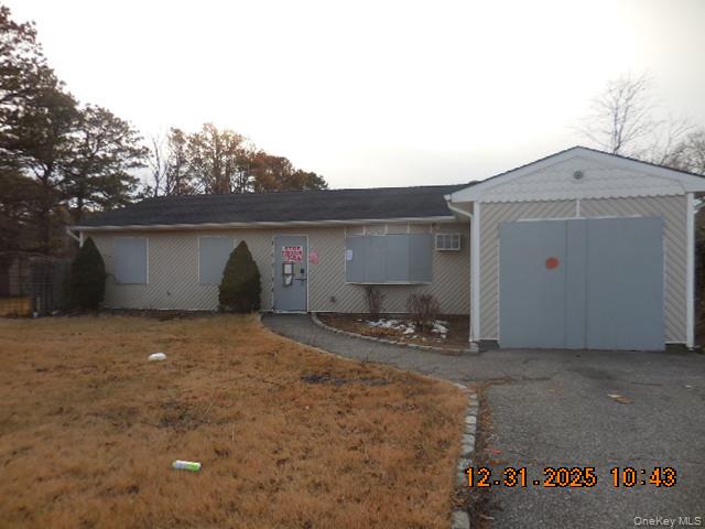#13 photo, 2 Hollow Street, Bellport , NY 11713