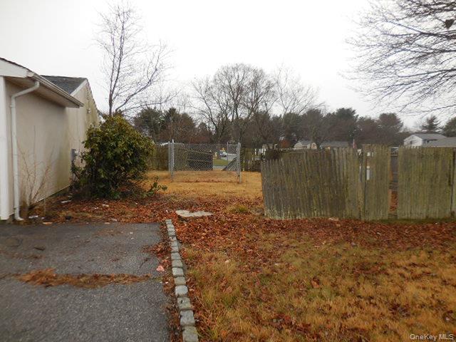 #3 photo, 2 Hollow Street, Bellport , NY 11713