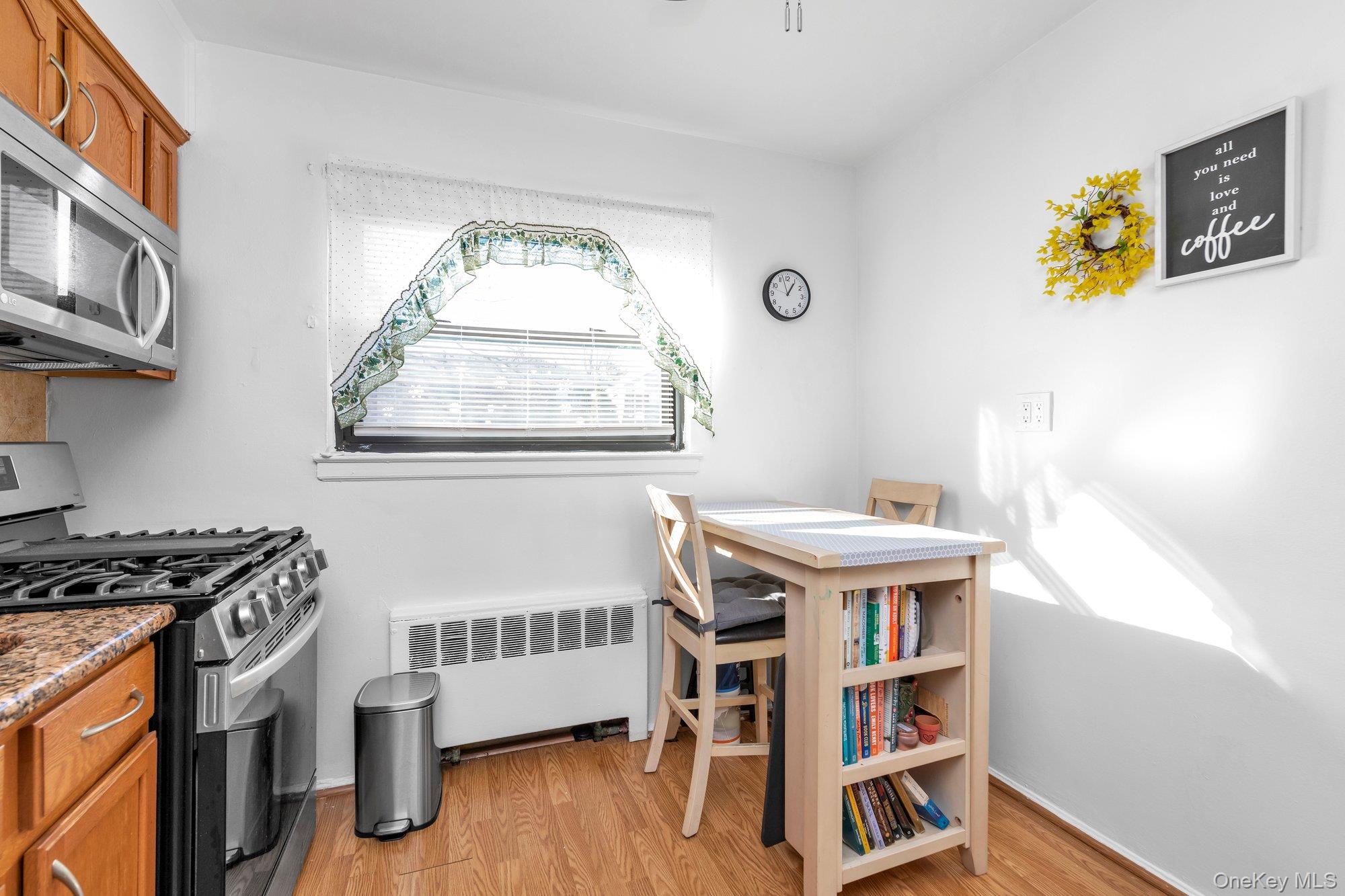 #7 photo, 220-32 73rd Avenue, Куинс ‖ Bayside , NY 11364