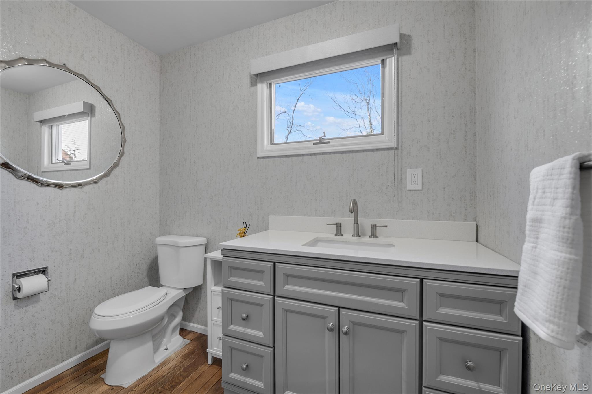 #15 photo, 29 3rd Avenue, Port Washington , NY 11050