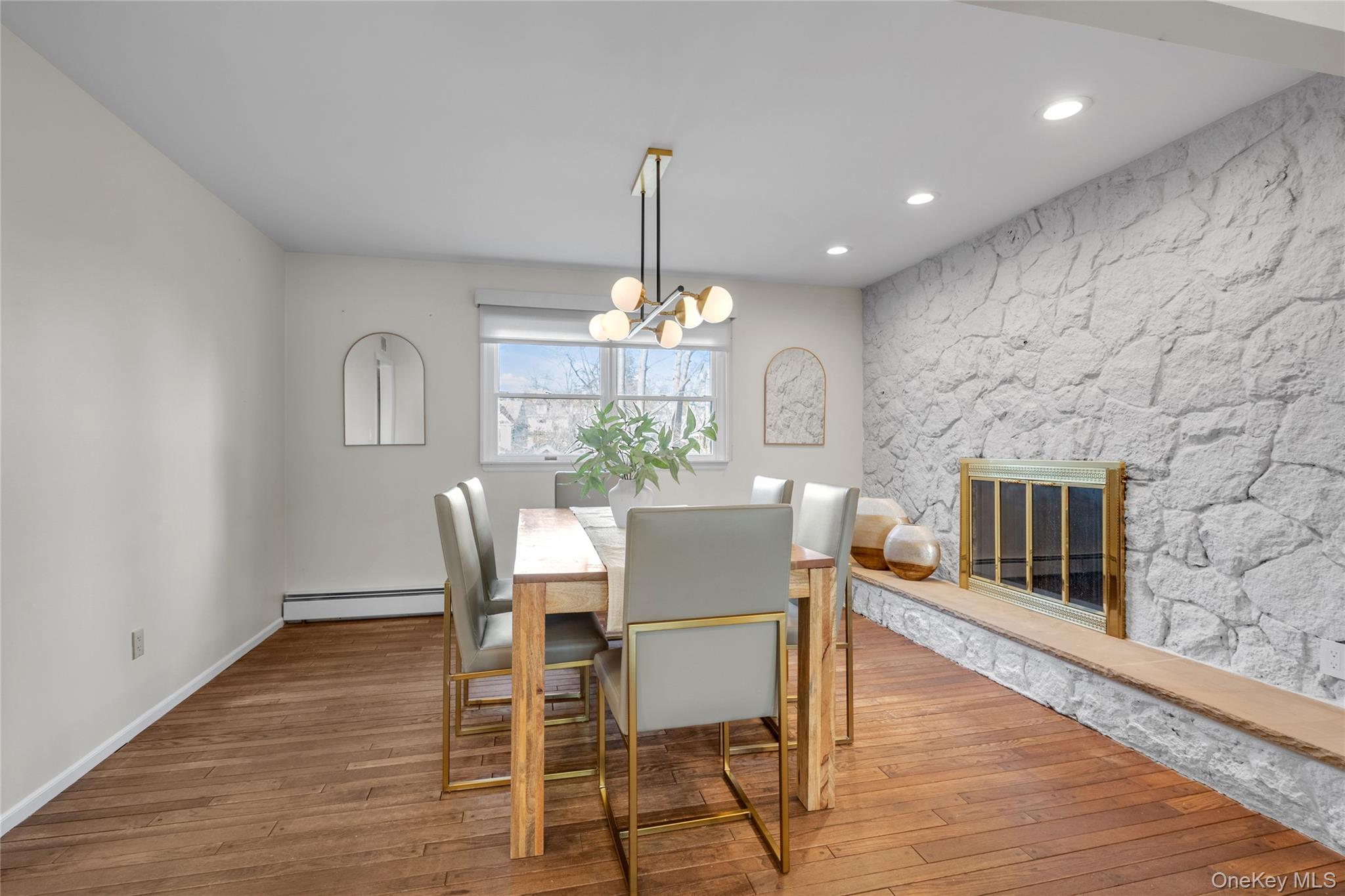 #8 photo, 29 3rd Avenue, Port Washington , NY 11050