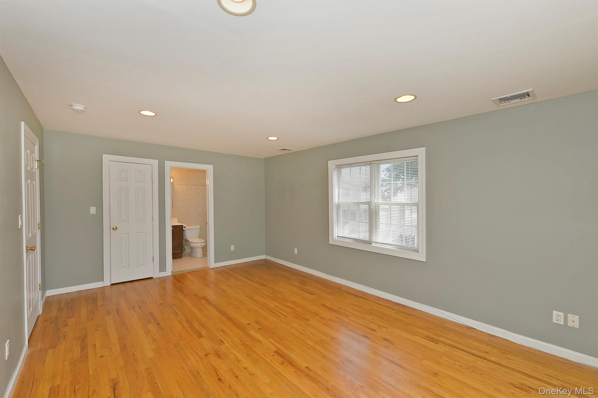 #10 photo, 16 Inwood Road, מחוז נסאו Port Washington , NY 11050