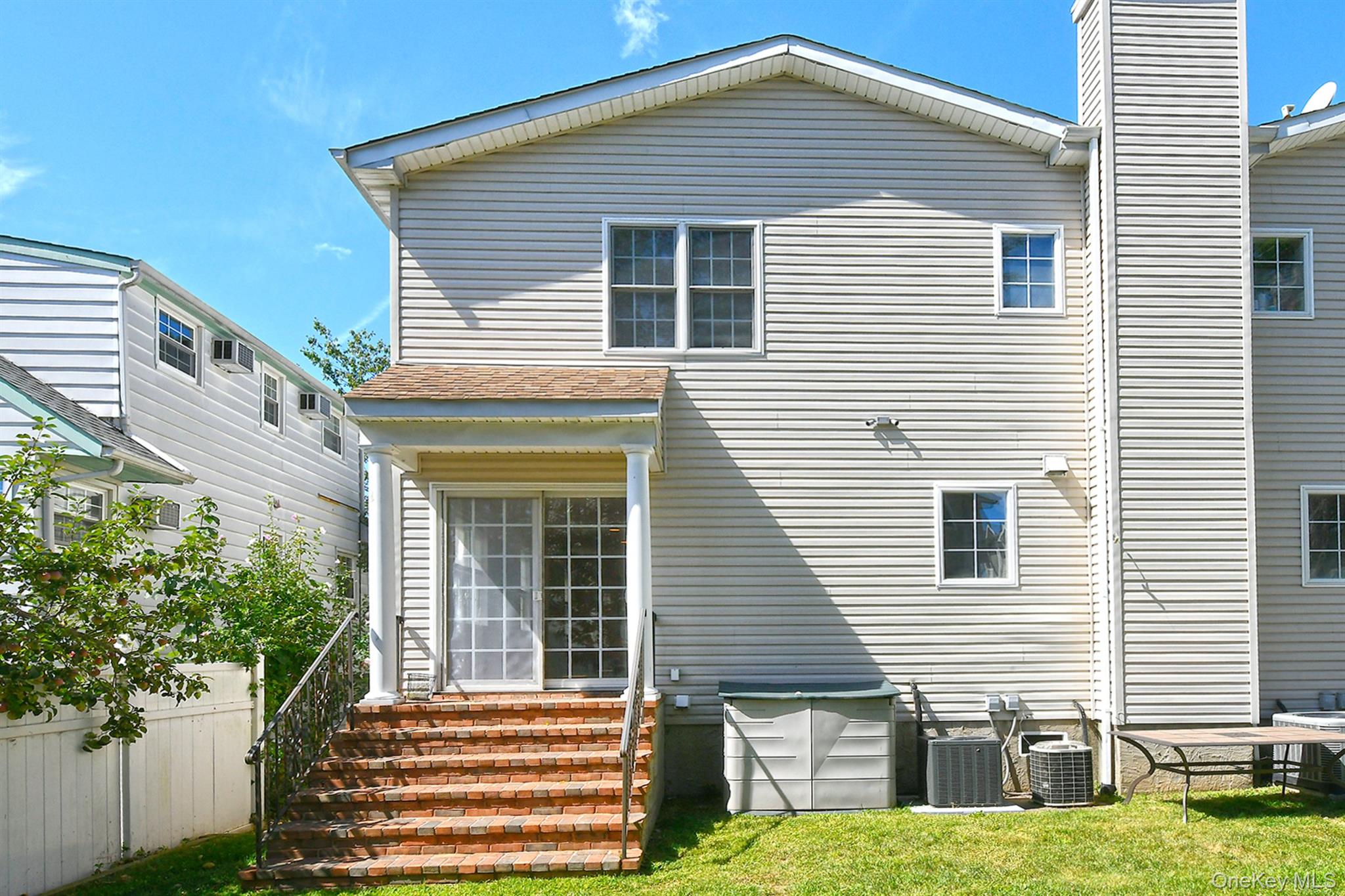 #17 photo, 16 Inwood Road, מחוז נסאו Port Washington , NY 11050