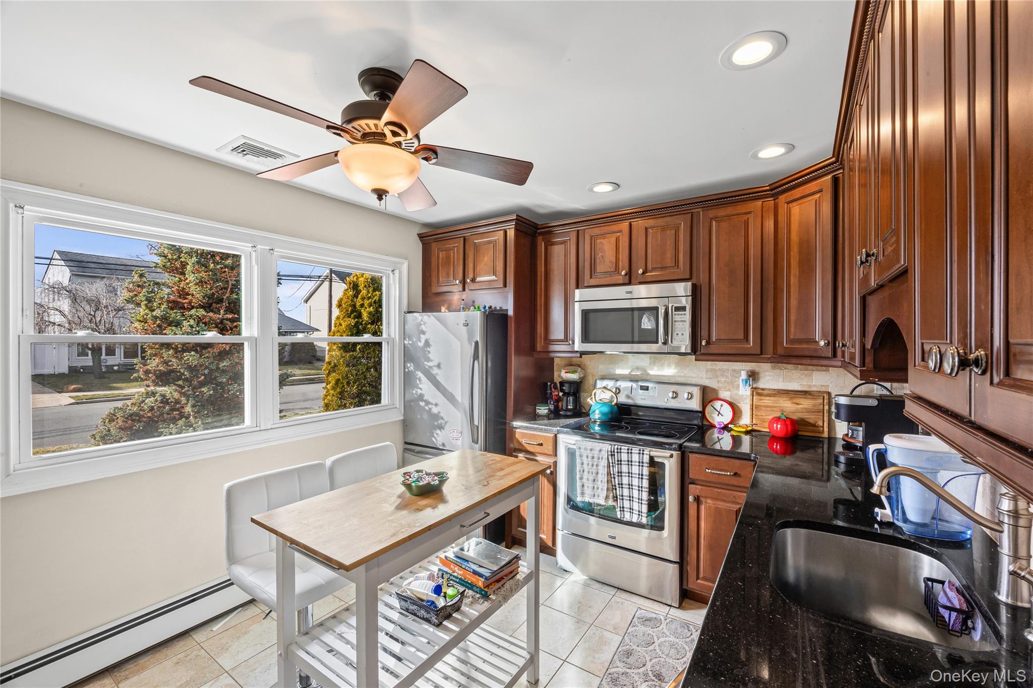 #5 photo, 3285 Neptune Avenue, नासाउ काउंटी Oceanside , NY 11572