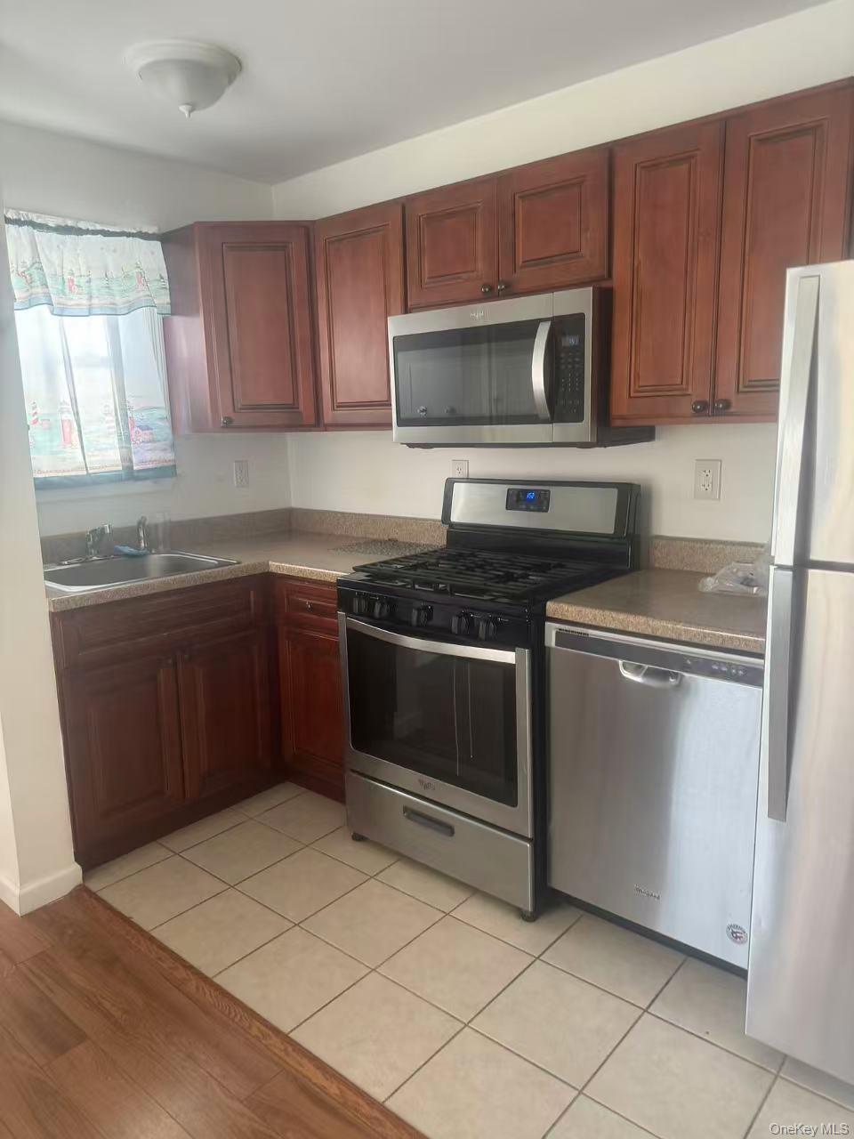 #3 photo, 14A Mesereau Court, Бруклин ‖ Brooklyn , NY 11235