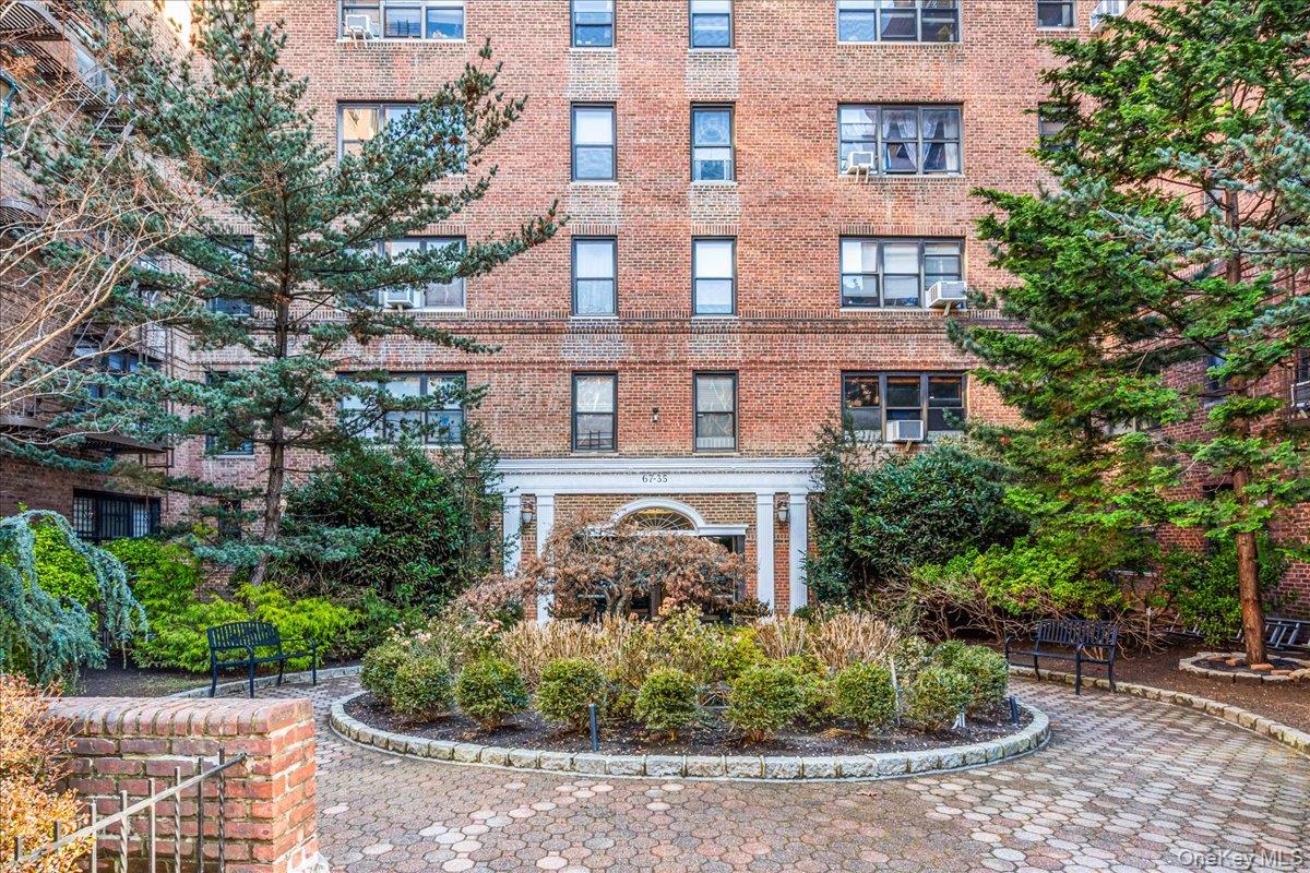 #14 photo, 67-35 Yellowstone Blvd, Куинс ‖ Forest Hills , NY 11375