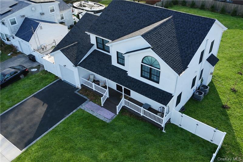 #1 photo, 551 Grand Avenue, 东长岛 Lindenhurst , NY 11757