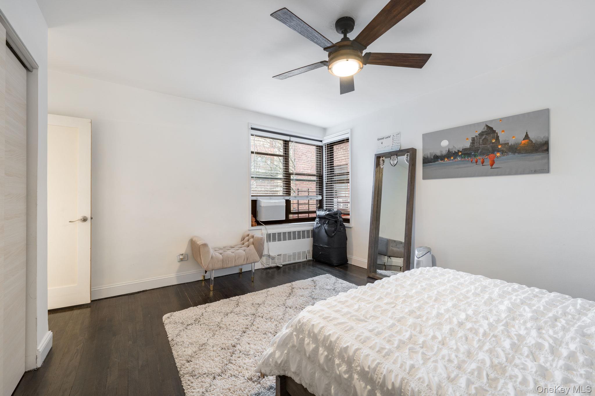 #17 photo, 84-01 Main Street, קווינס Briarwood , NY 11435