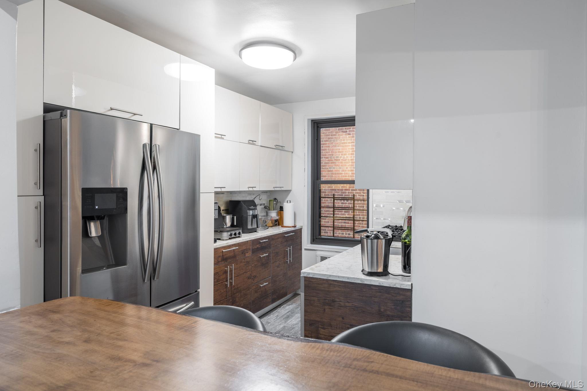 #4 photo, 84-01 Main Street, קווינס Briarwood , NY 11435