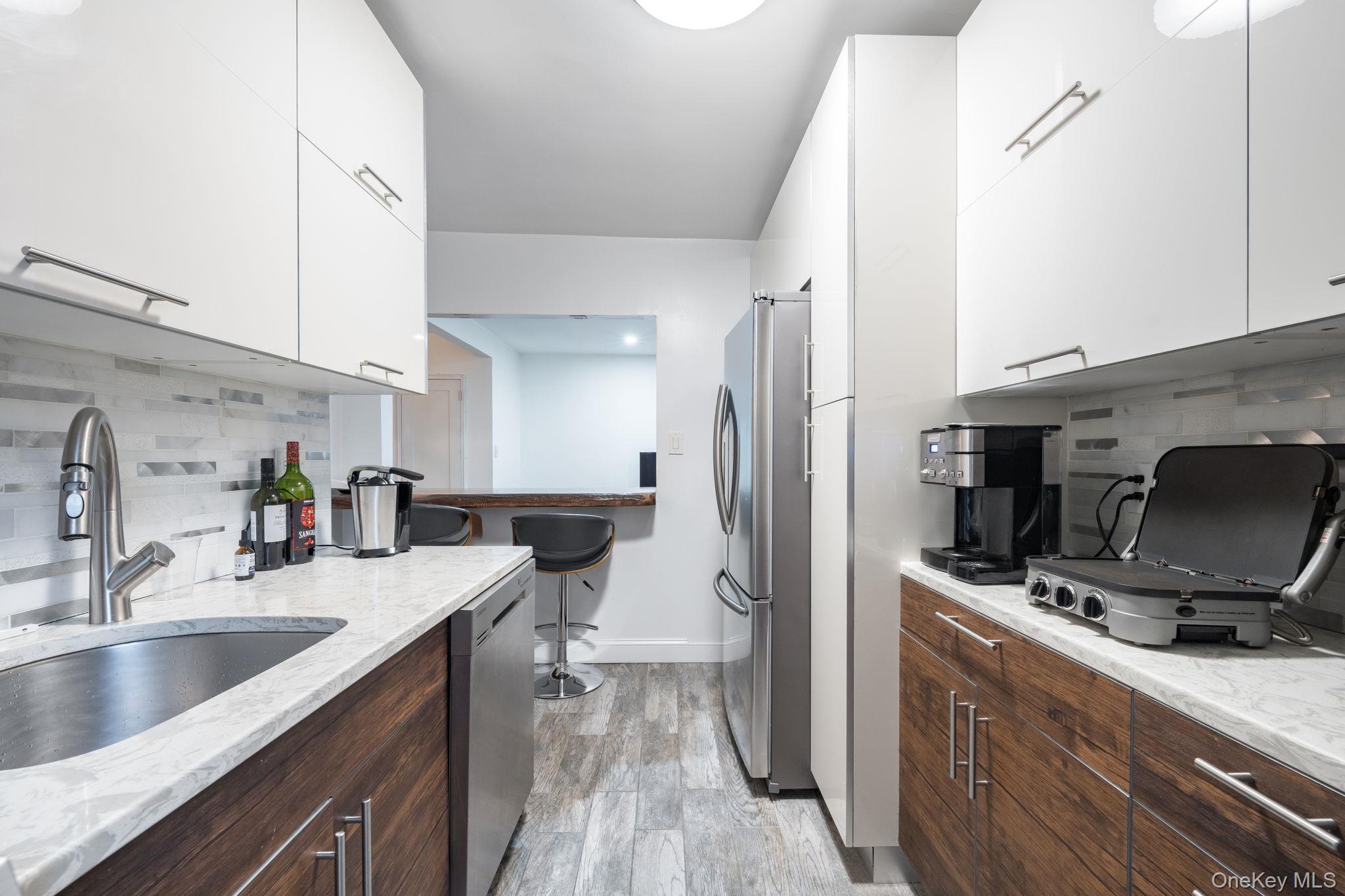 #7 photo, 84-01 Main Street, קווינס Briarwood , NY 11435