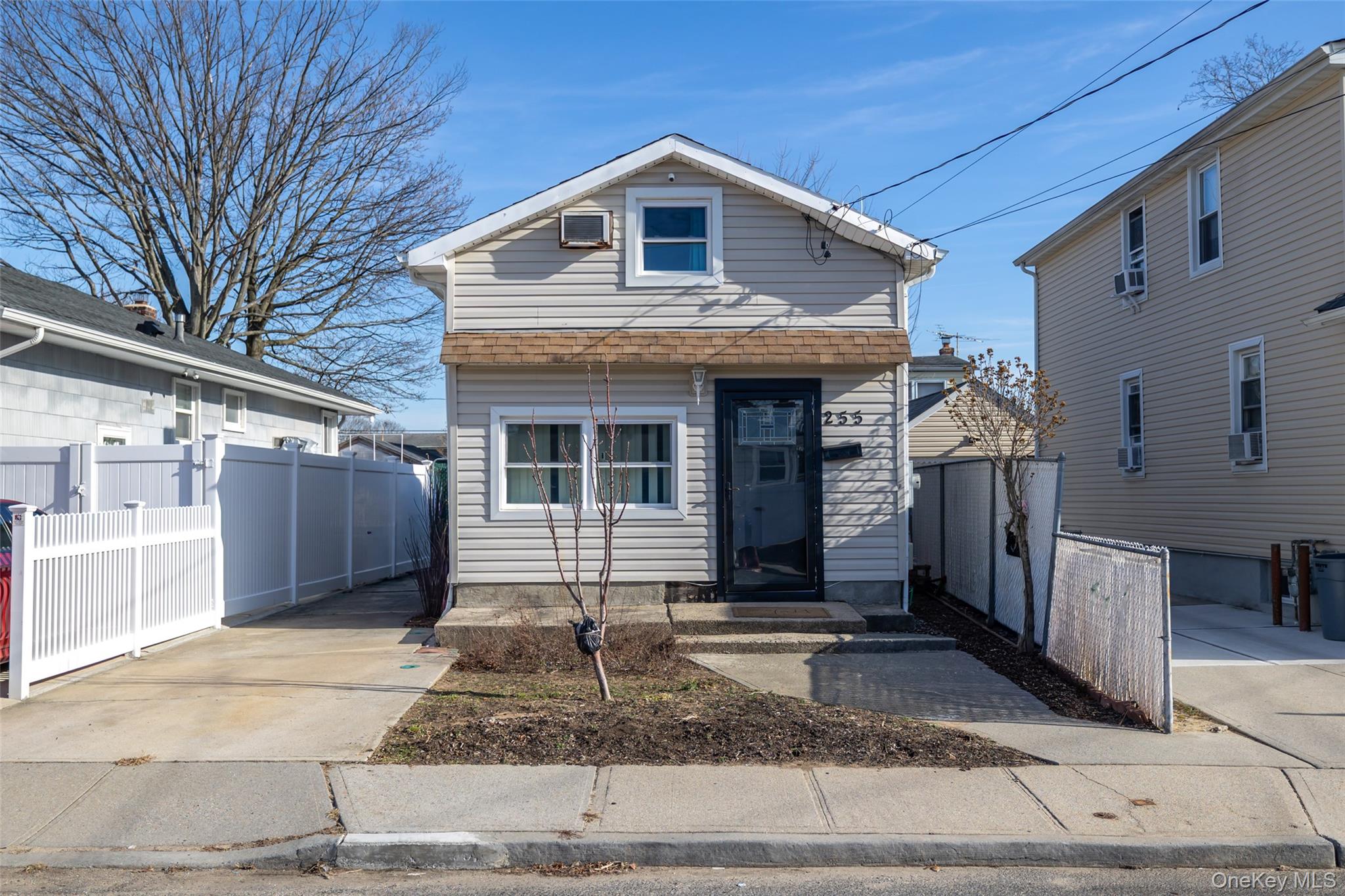 #1 photo, 255 Evans Avenue, नासाउ काउंटी Elmont , NY 11003