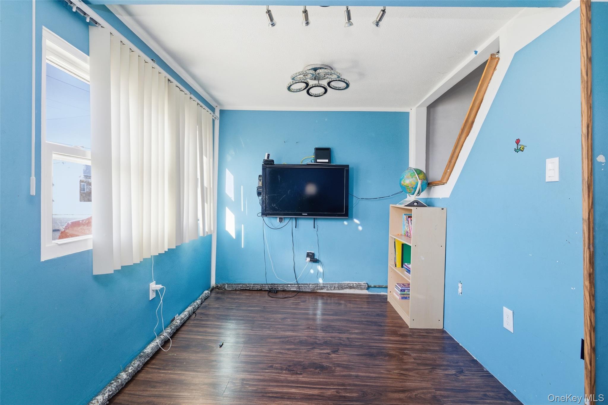 #5 photo, 255 Evans Avenue, नासाउ काउंटी Elmont , NY 11003