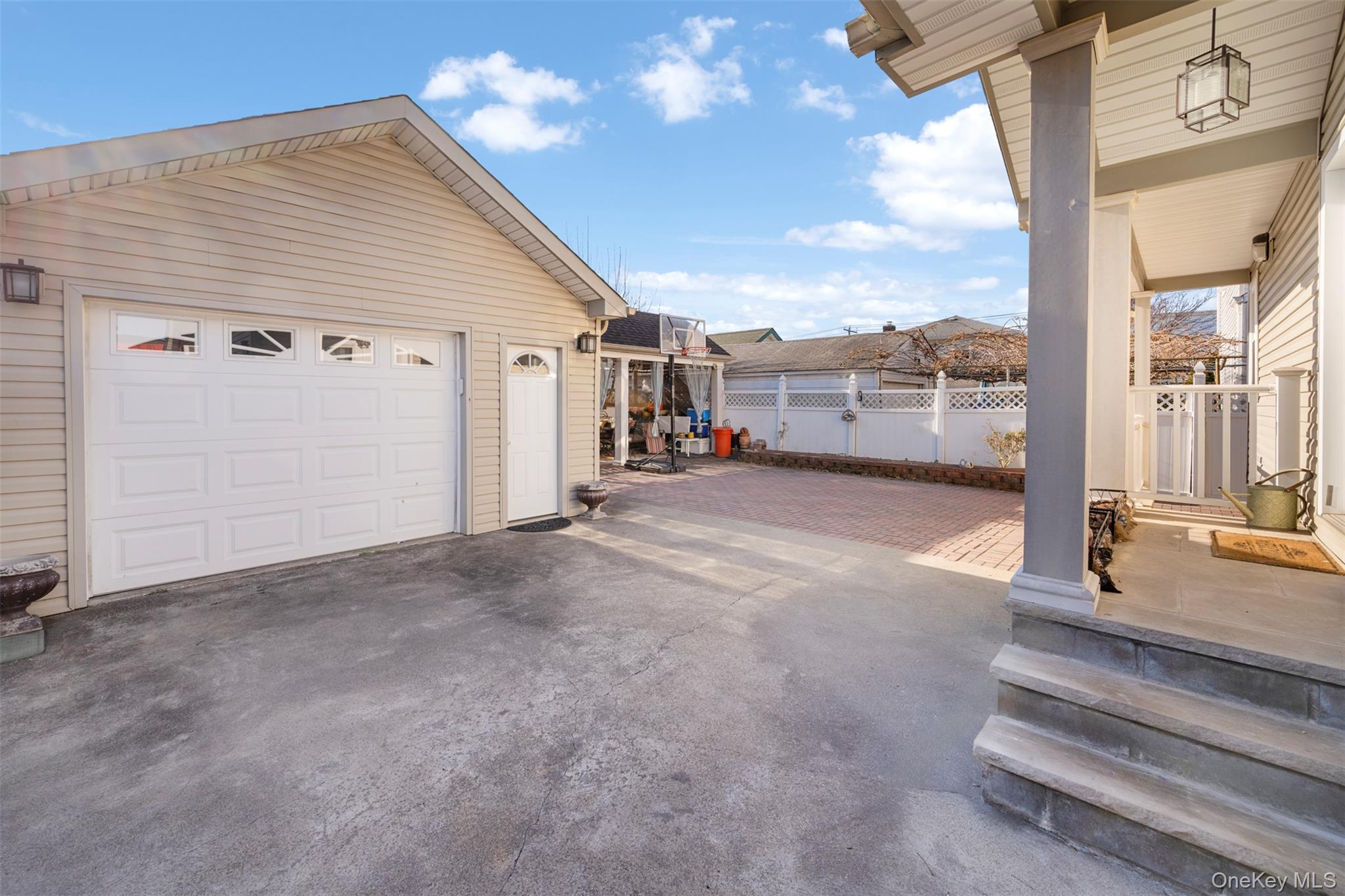 #4 photo, 215 Rudolf Road, מחוז נסאו Mineola , NY 11501