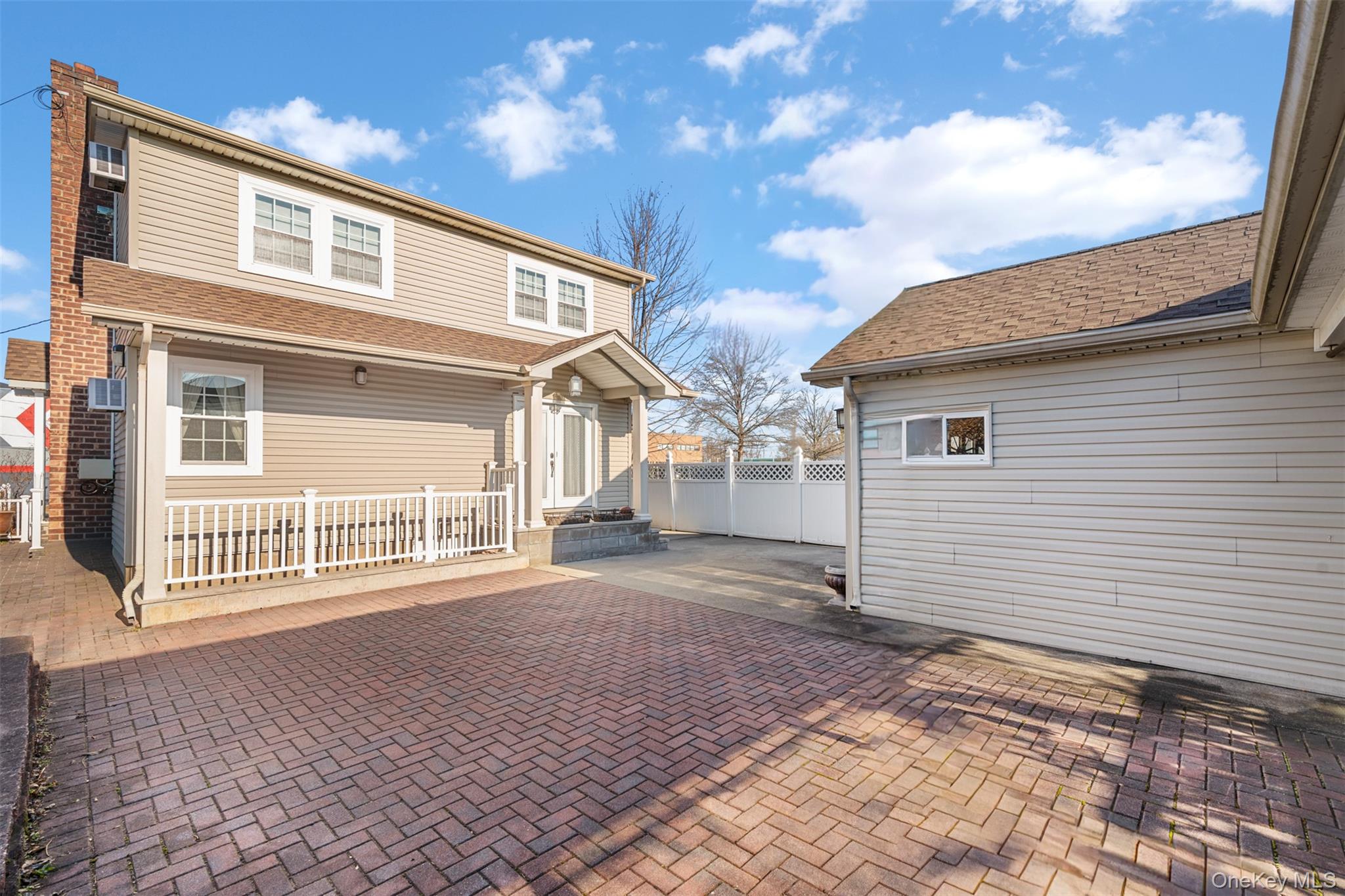 #7 photo, 215 Rudolf Road, מחוז נסאו Mineola , NY 11501