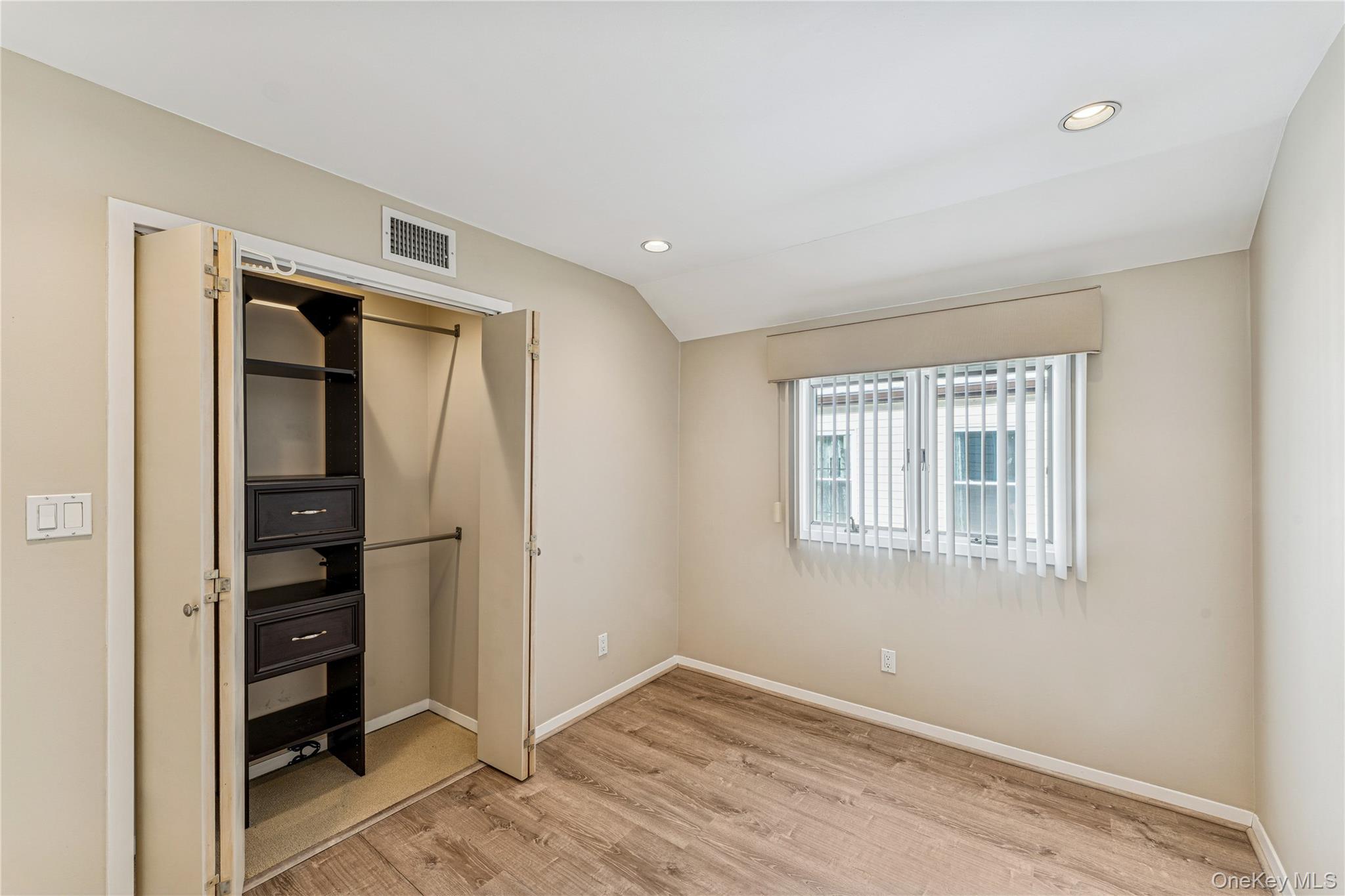 #10 photo, 57-10 253rd Street, Little Neck , NY 11362