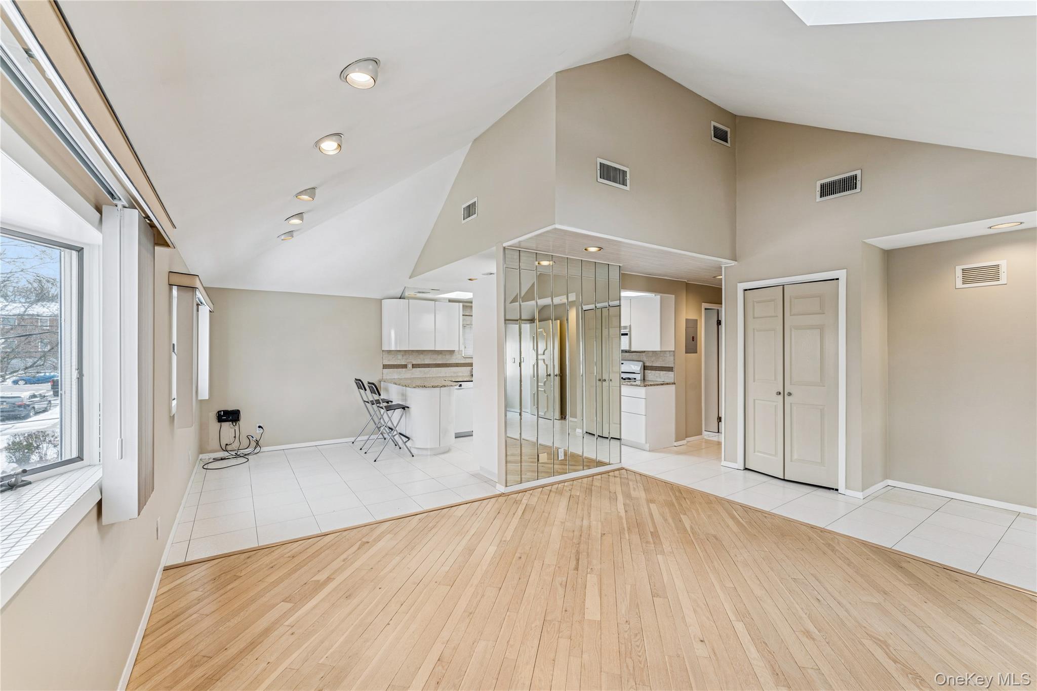 #3 photo, 57-10 253rd Street, Little Neck , NY 11362