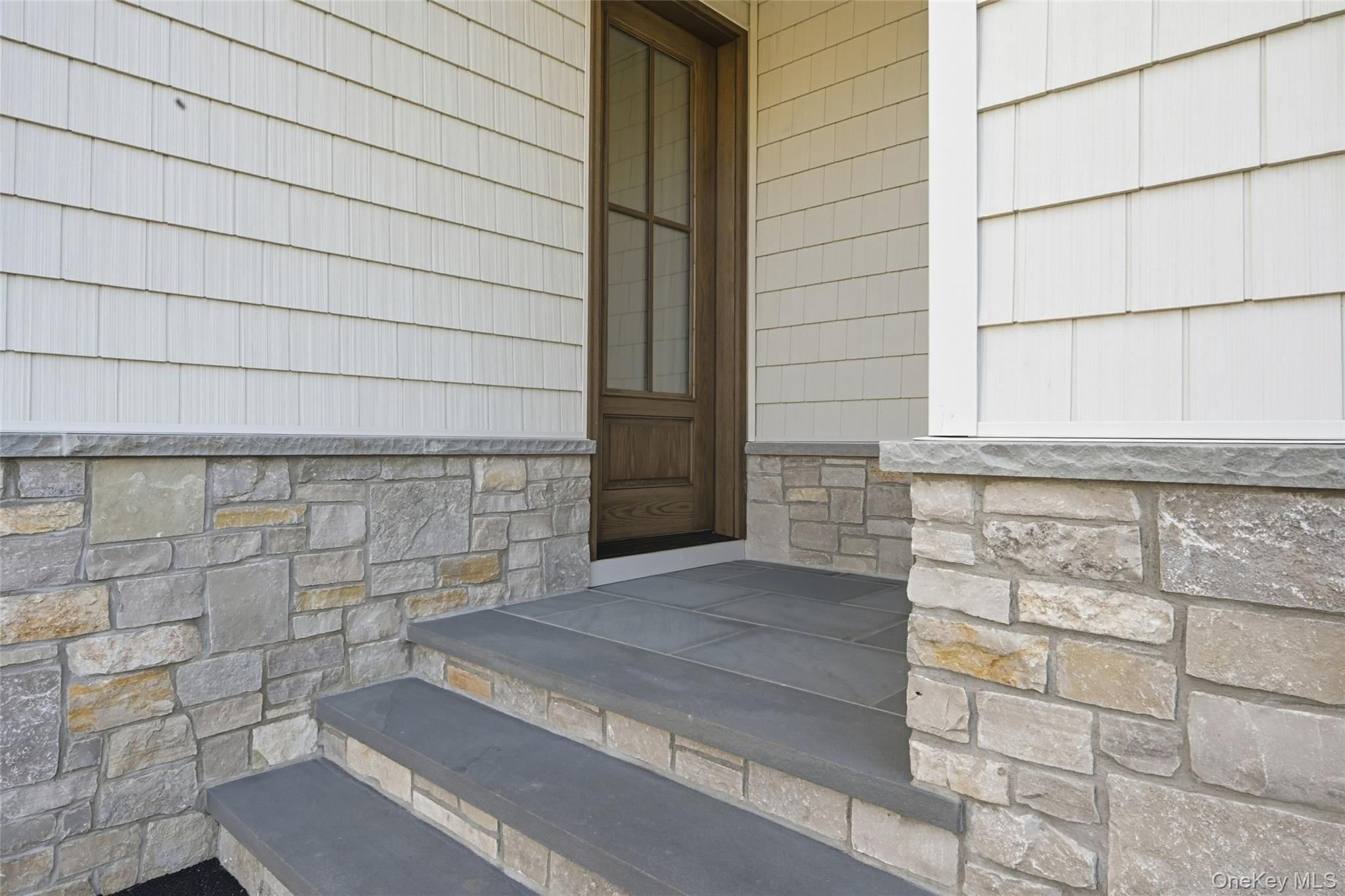 #11 photo, 75 Crescent Court, Wading River , NY 11792