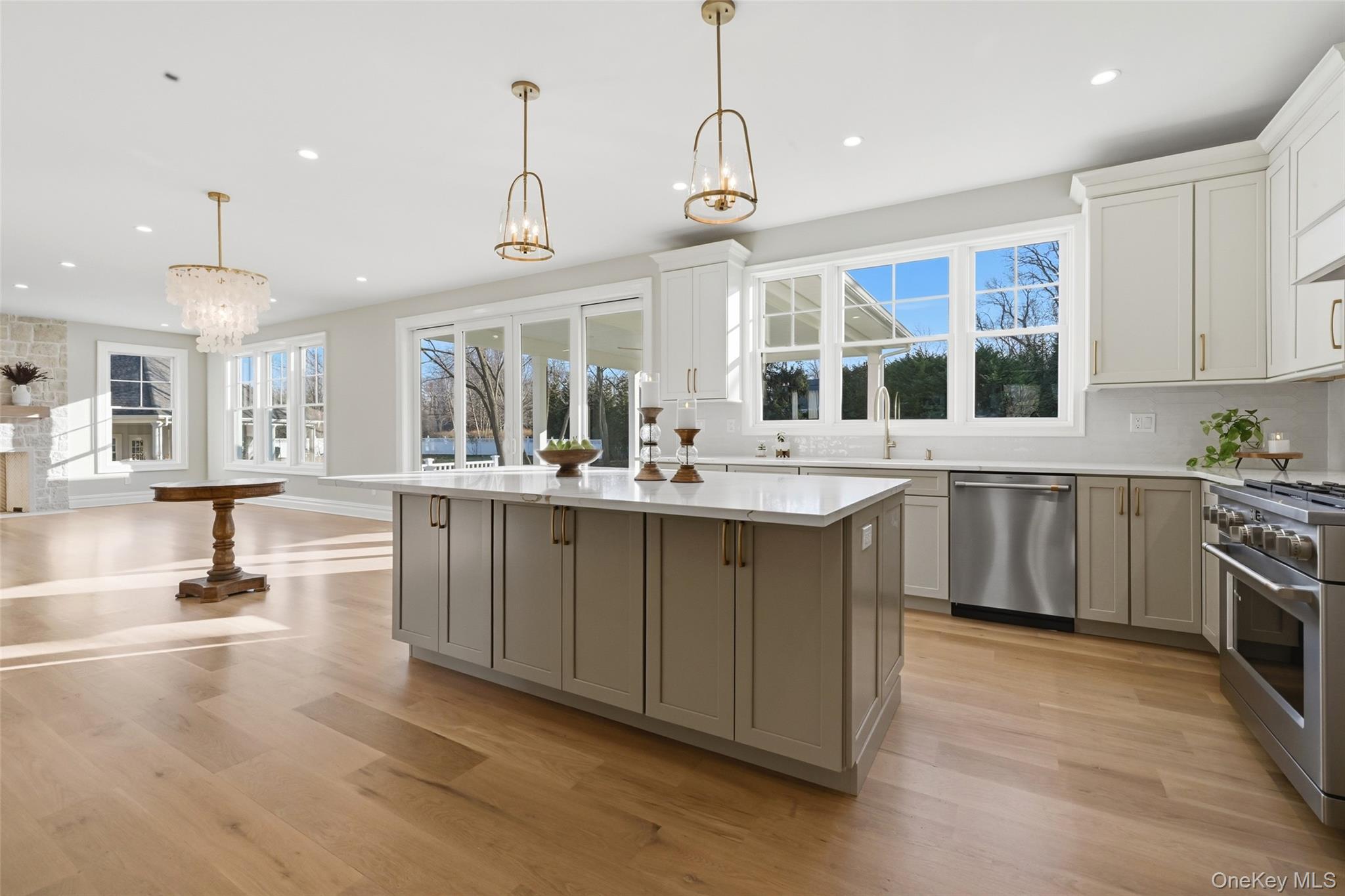 #17 photo, 75 Crescent Court, Wading River , NY 11792