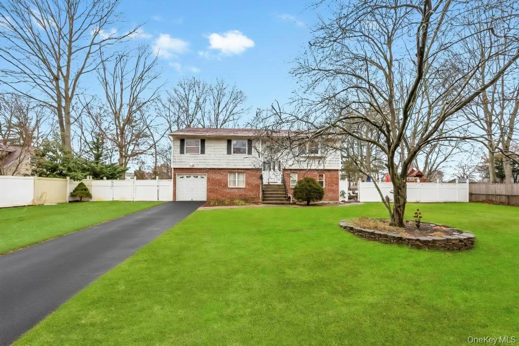 #2 photo, 542 Freeman Avenue, מחוז סאפוק Brentwood , NY 11717