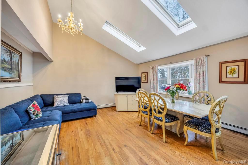 #7 photo, 542 Freeman Avenue, מחוז סאפוק Brentwood , NY 11717