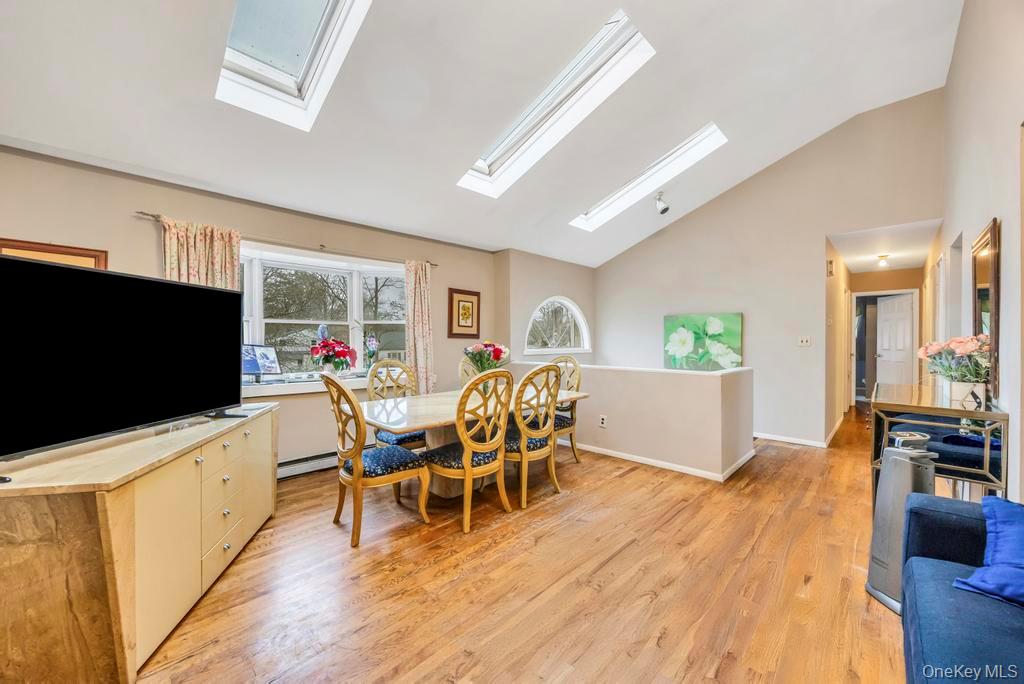 #9 photo, 542 Freeman Avenue, מחוז סאפוק Brentwood , NY 11717