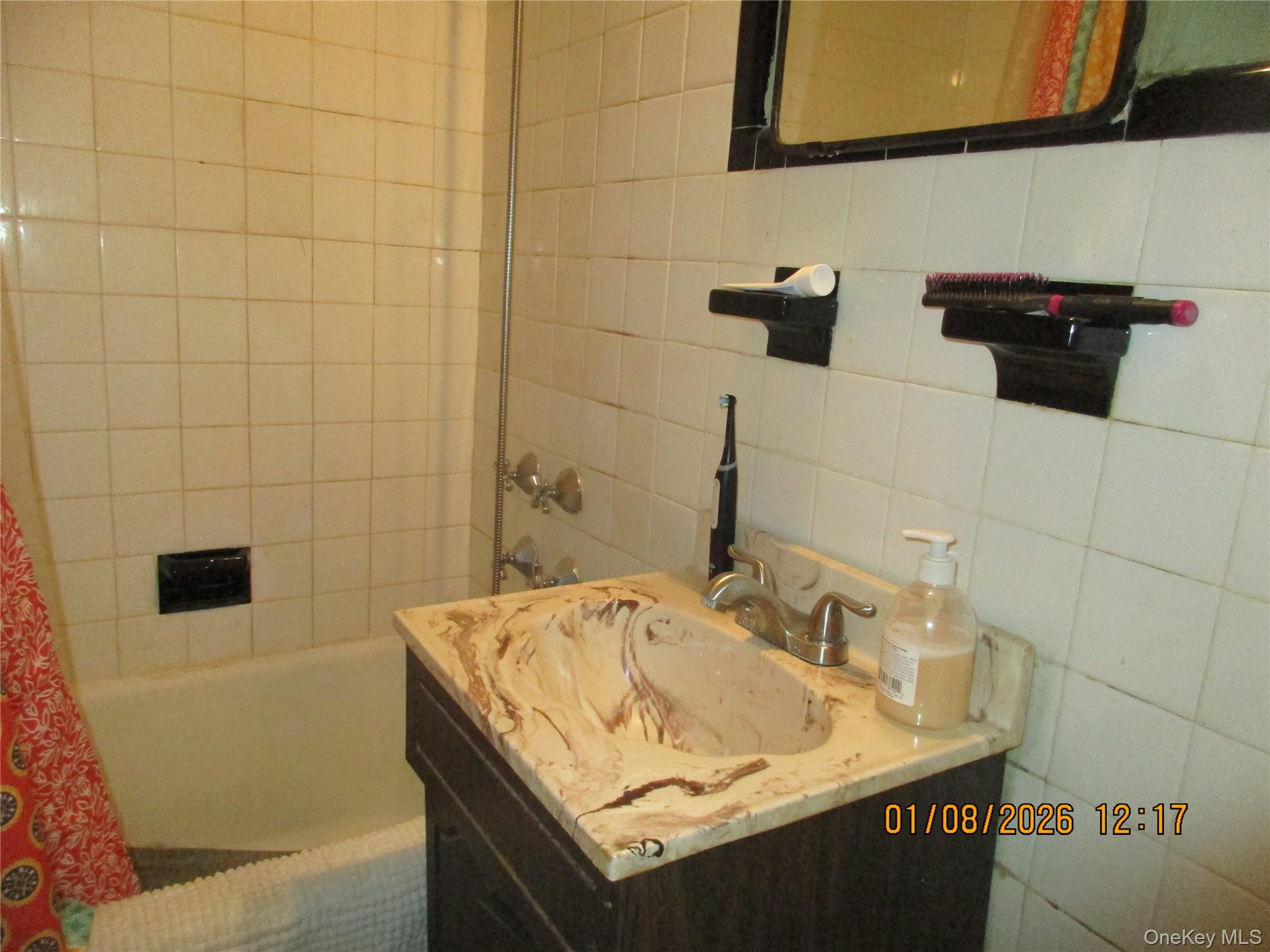 #9 photo, 68-09 79 Street, קווינס Middle Village , NY 11379