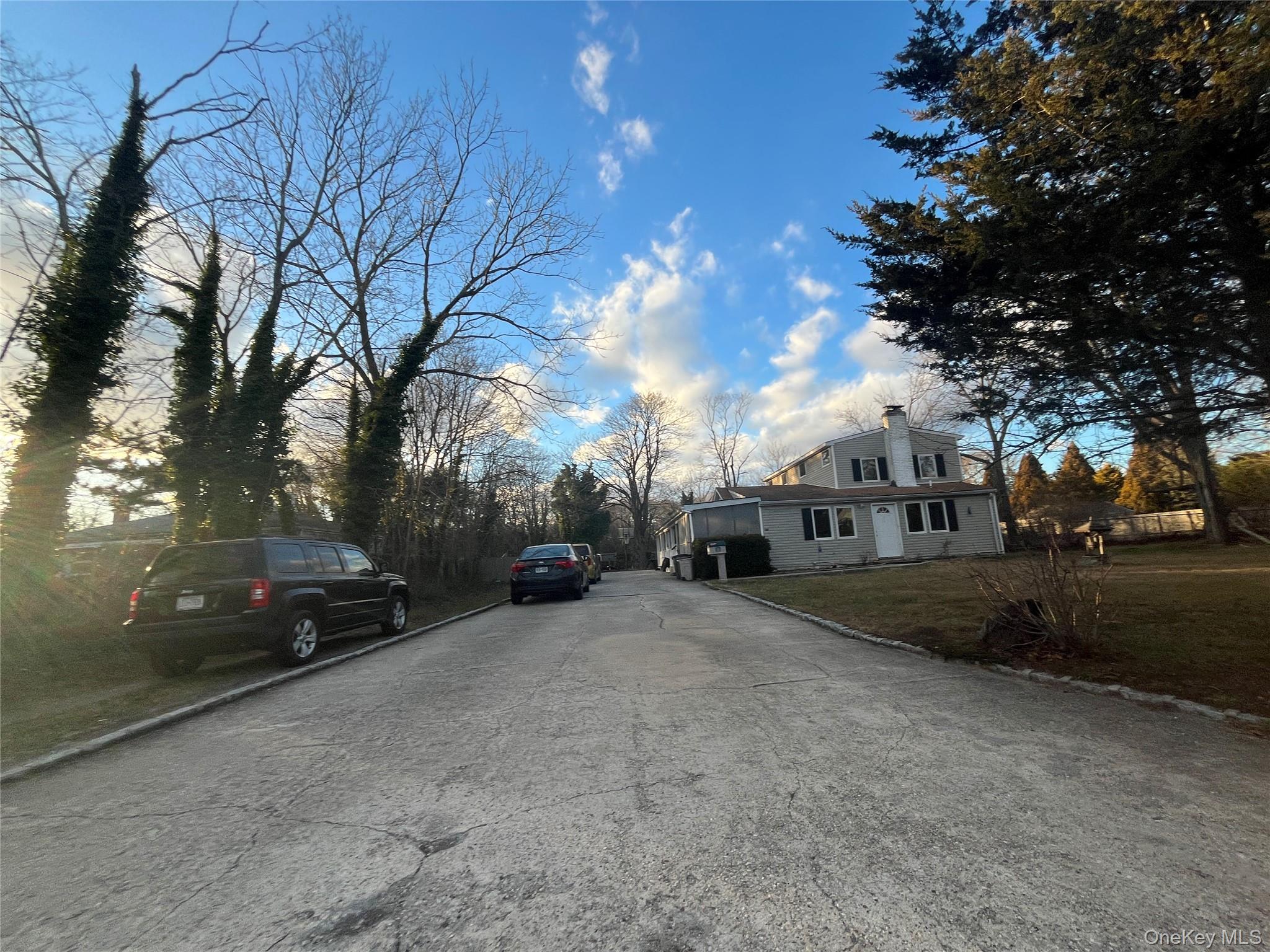 #1 photo, 84 Oakwood Avenue, Bayport , NY 11705