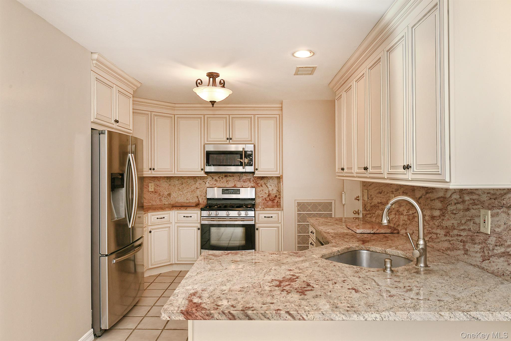 #11 photo, 104 Lakebridge Drive, Kings Park , NY 11754