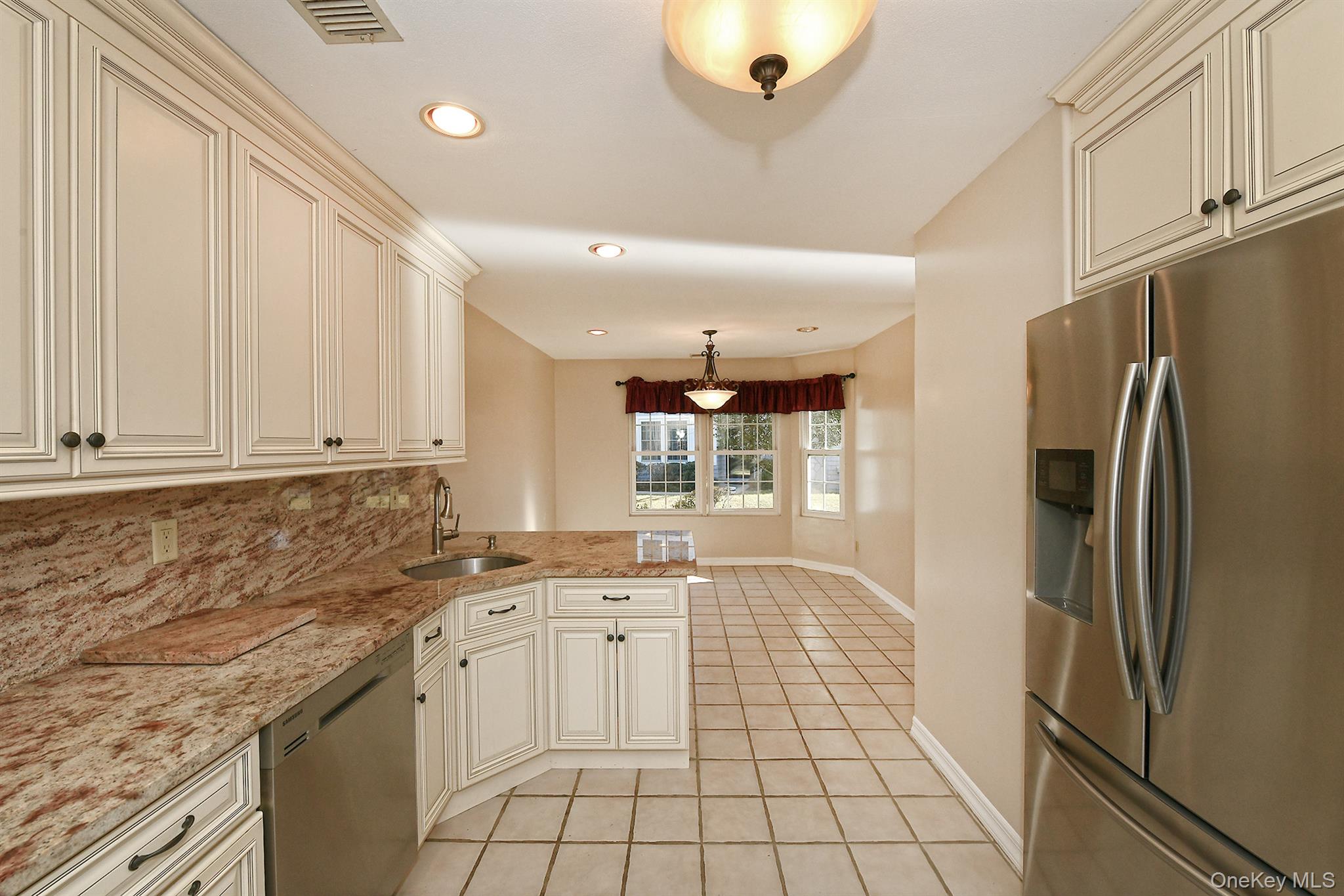 #14 photo, 104 Lakebridge Drive, Kings Park , NY 11754