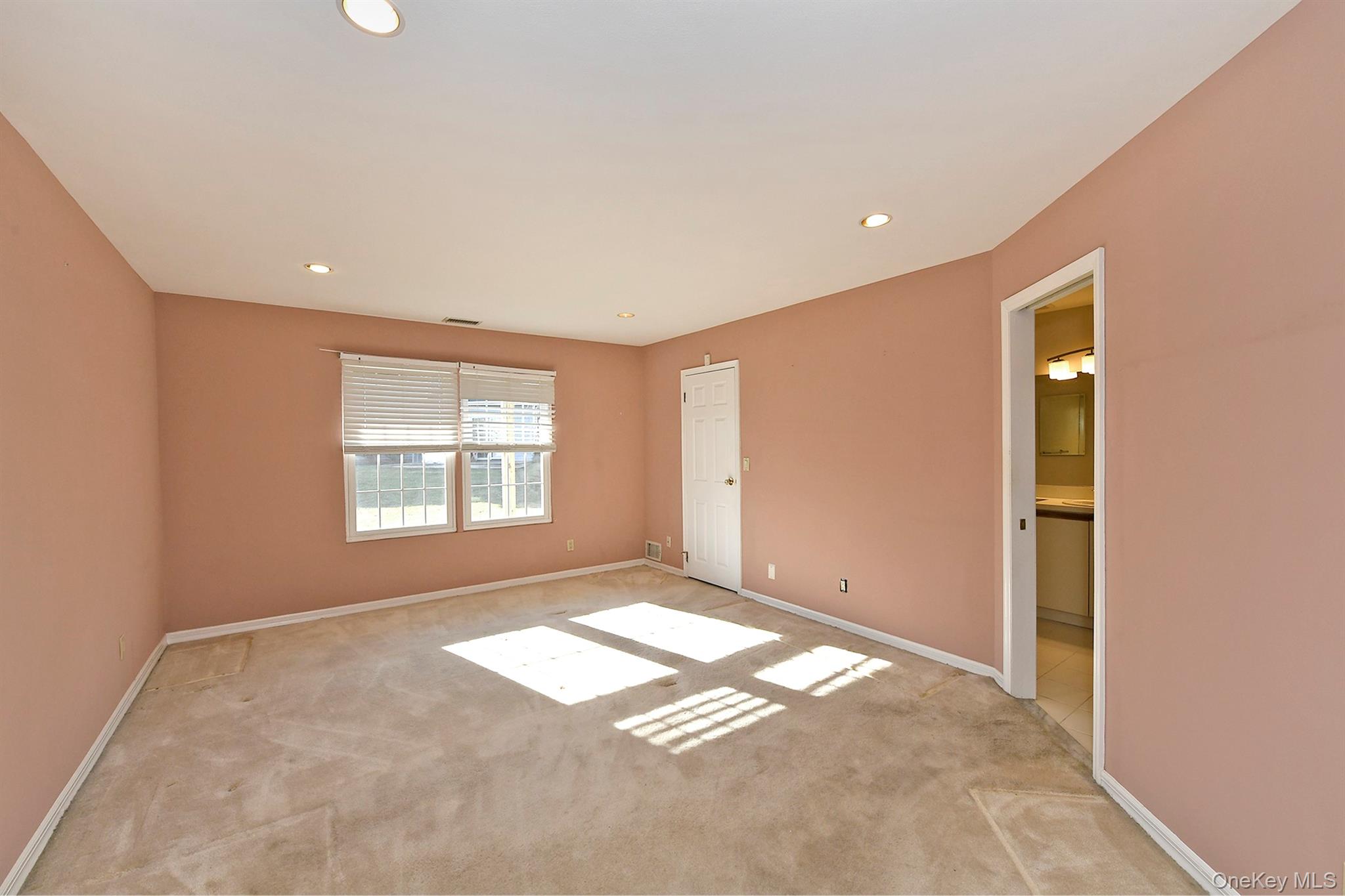 #17 photo, 104 Lakebridge Drive, Kings Park , NY 11754