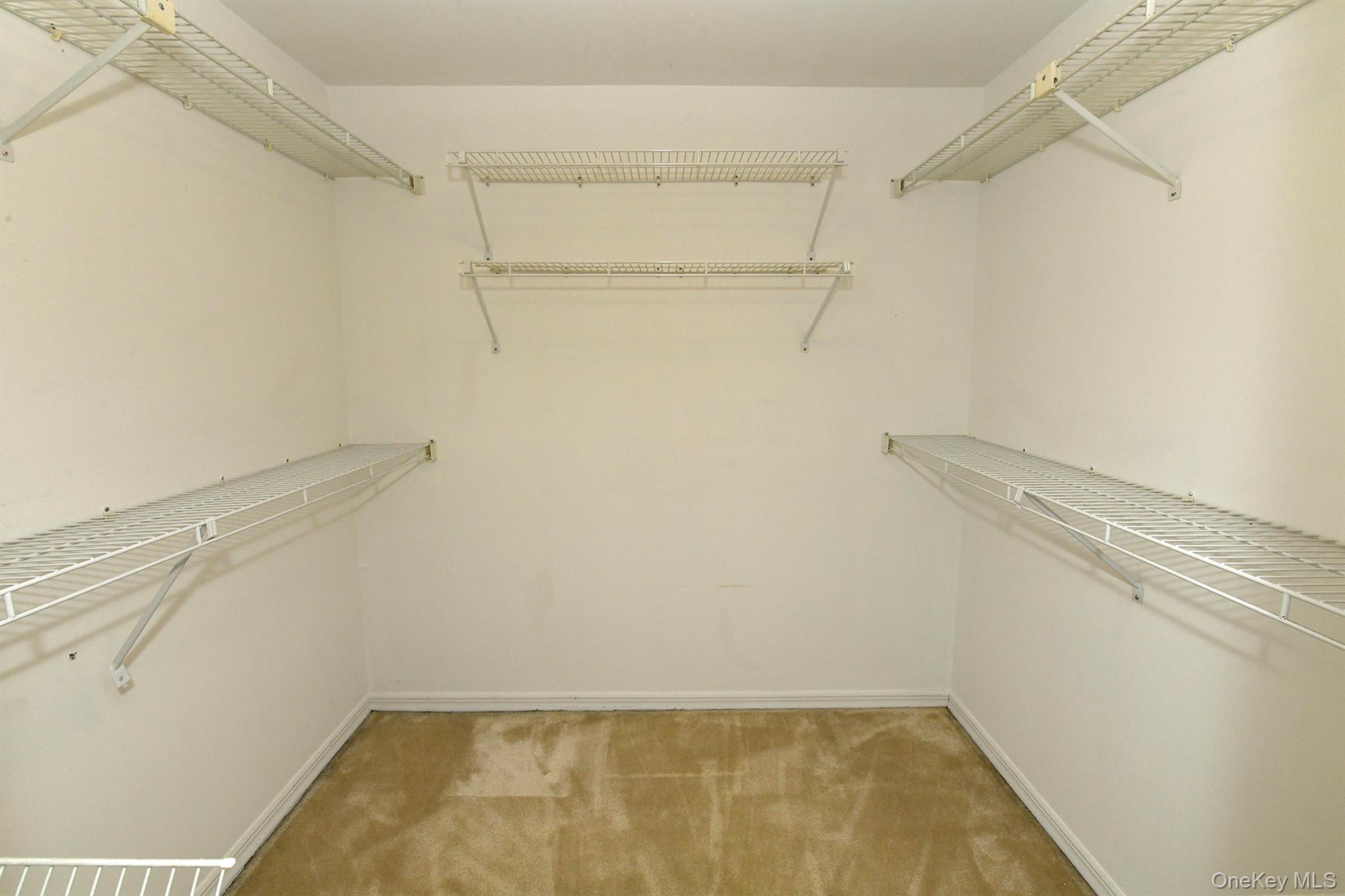 #20 photo, 104 Lakebridge Drive, Kings Park , NY 11754