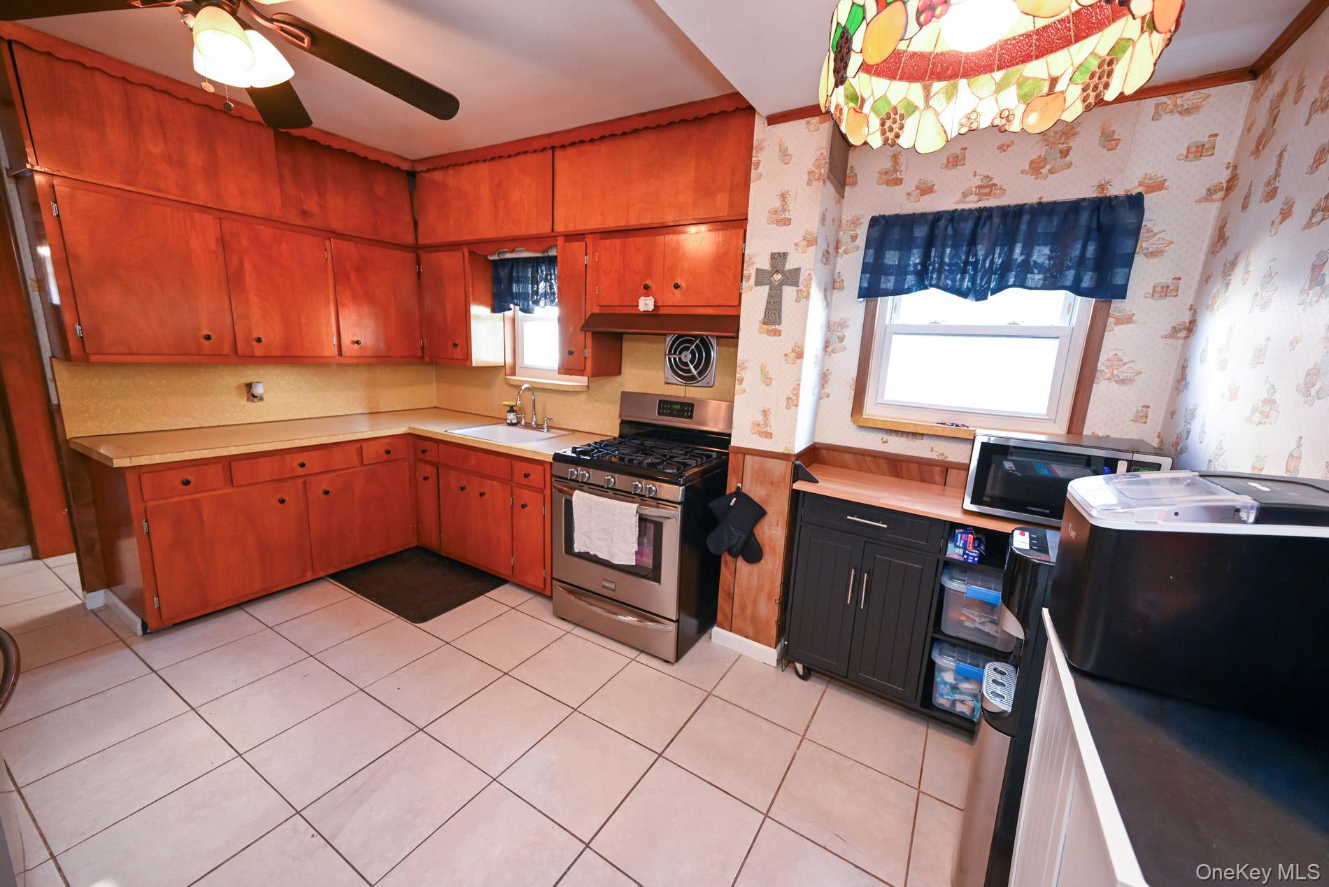 #12 photo, 81 Irving Avenue, Floral Park , NY 11001